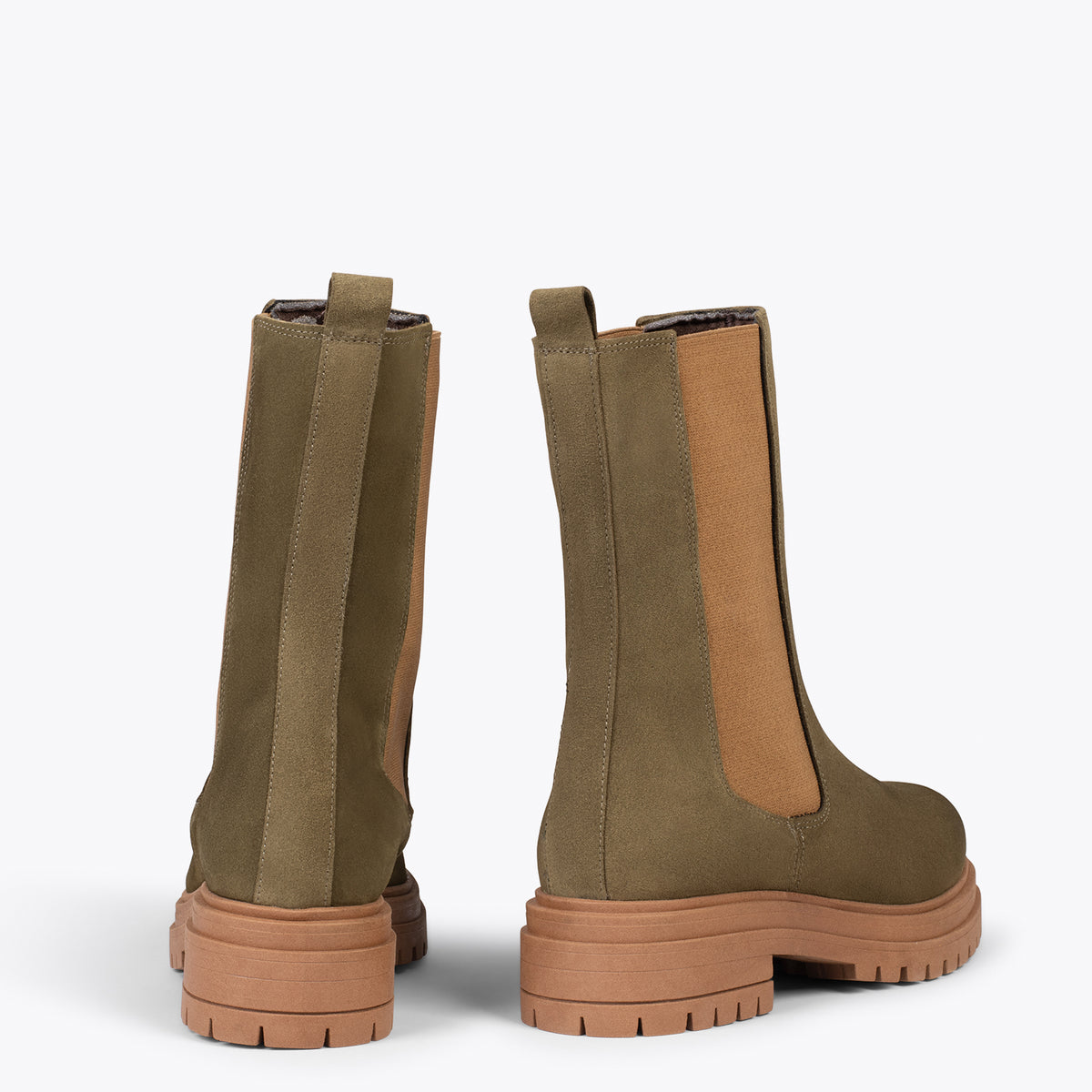 CAMBRIDGE Botines Chelsea VERDE con plataforma track