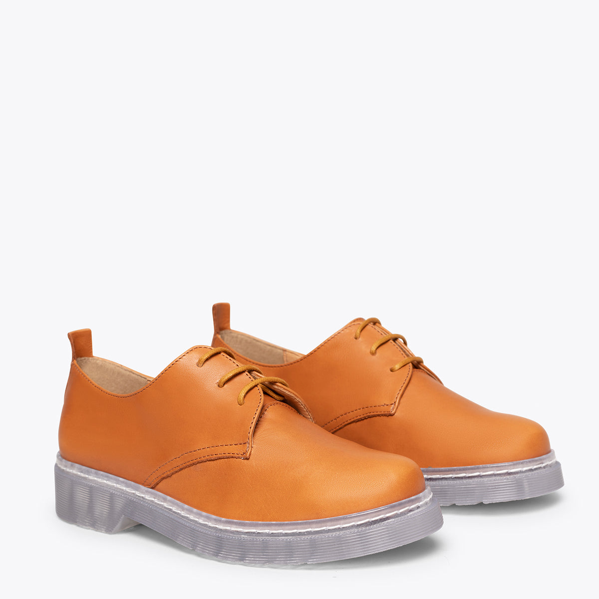 INGLÉS – Zapato de mujer con cordones CAMEL