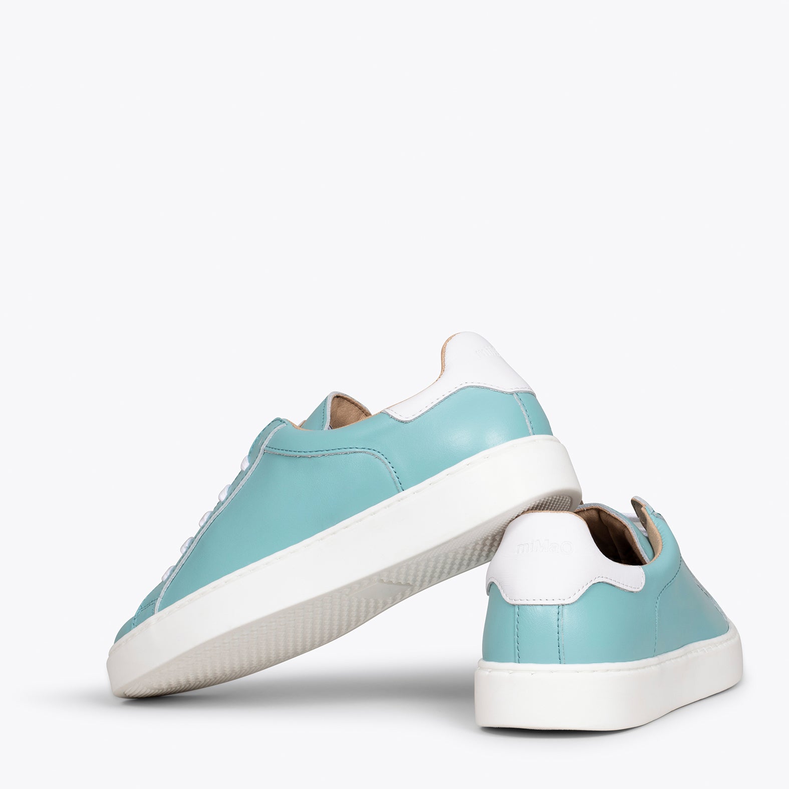 SNEAKER – BLUE sneaker with WHITE detail