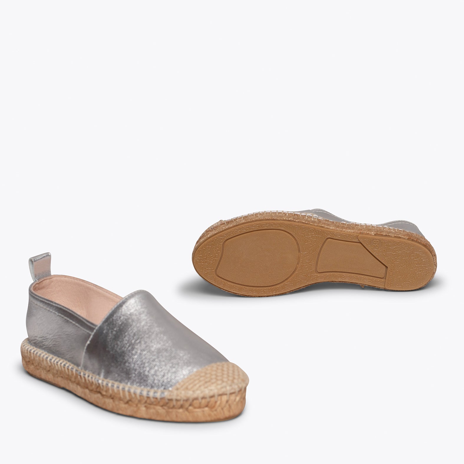 ESPADRILLE – SILVER flat espadrille