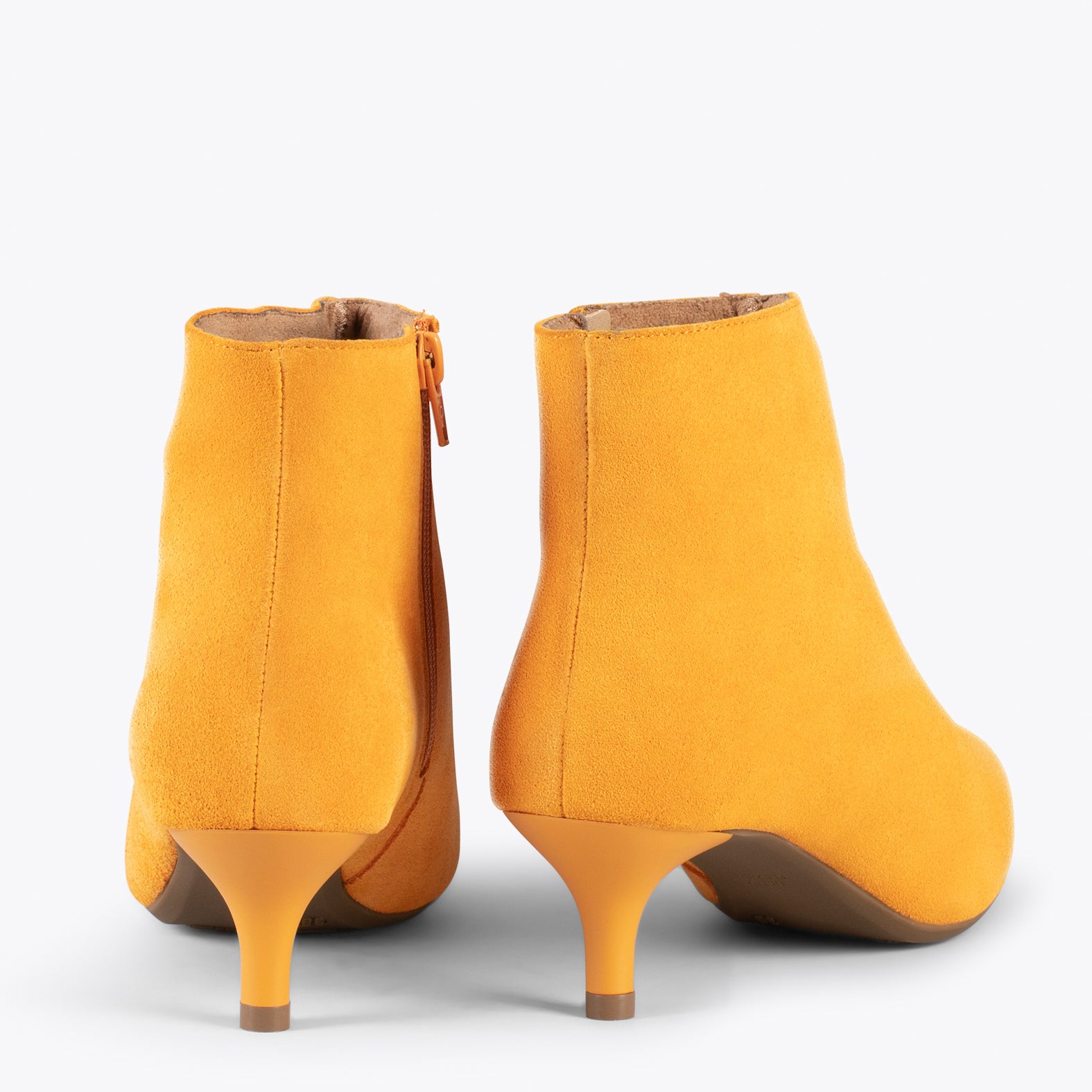 OUTFIT - Botines elegantes de tacón bajo de aguja AMARILLO - miMaO ®