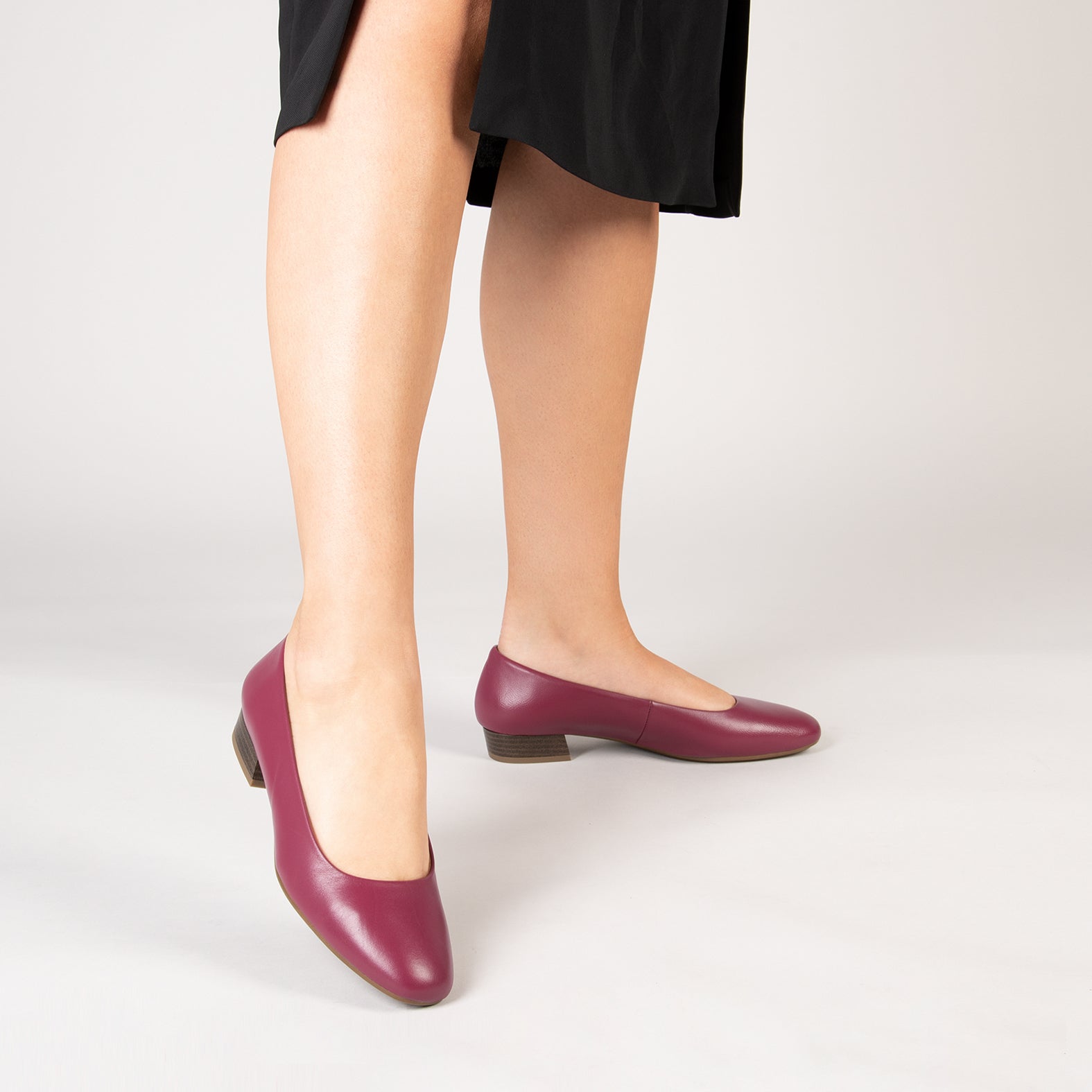 URBAN XS – Chaussures à talon bas en cuir nappa GRENAT
