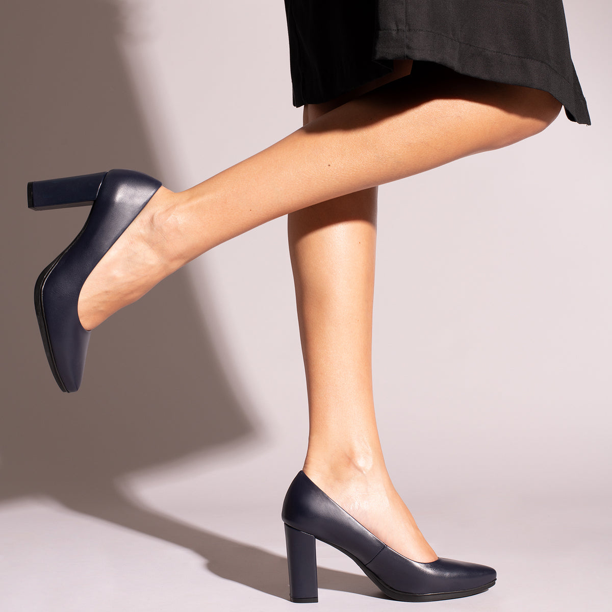 URBAN SALON - Zapatos MARINO de piel y tacón alto
