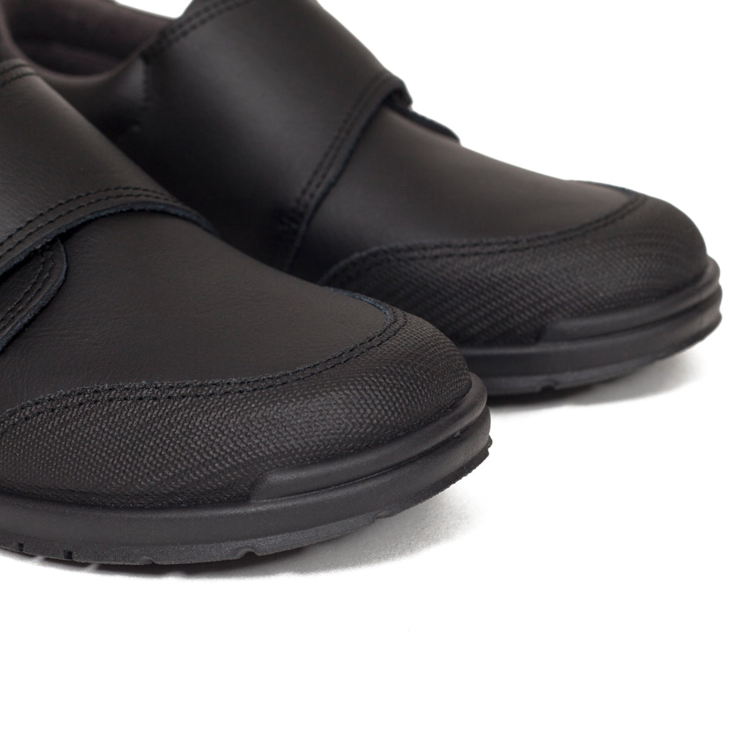 Zapatos para el colegio negro de niño made in Spain de marca miMaO