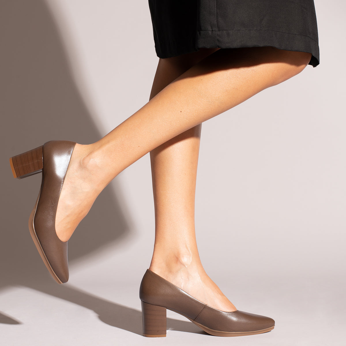 URBAN S SALON - Zapatos MARRONES con tacón madera