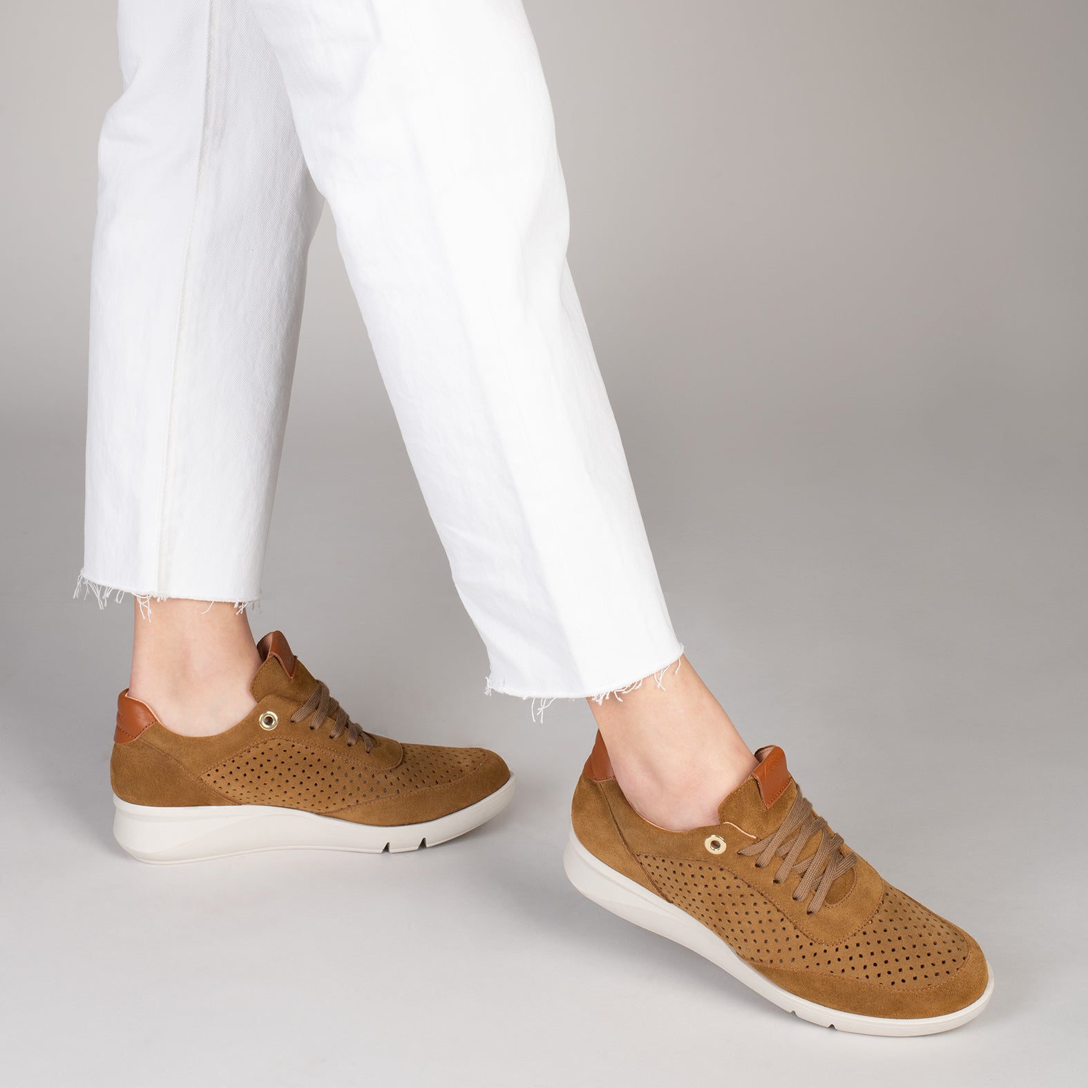 BLUCHER DEPORTIVO - Zapatillas con cuña para mujer CAMEL