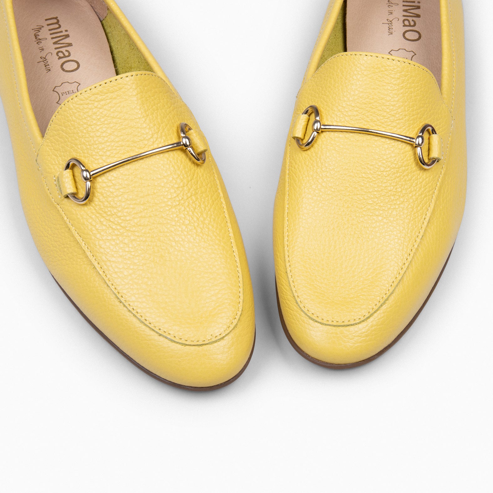 STYLE – Mocasines planos con adorno metalizado AMARILLO