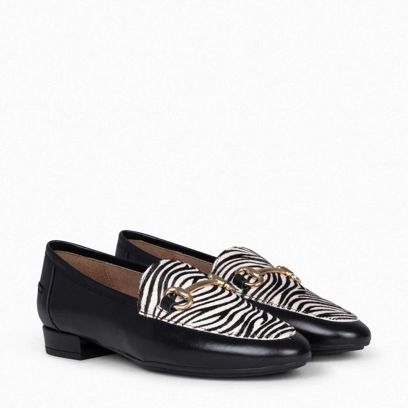 STYLE SAUVAGE - Mocasín tacón bajo CEBRA - miMaO ®