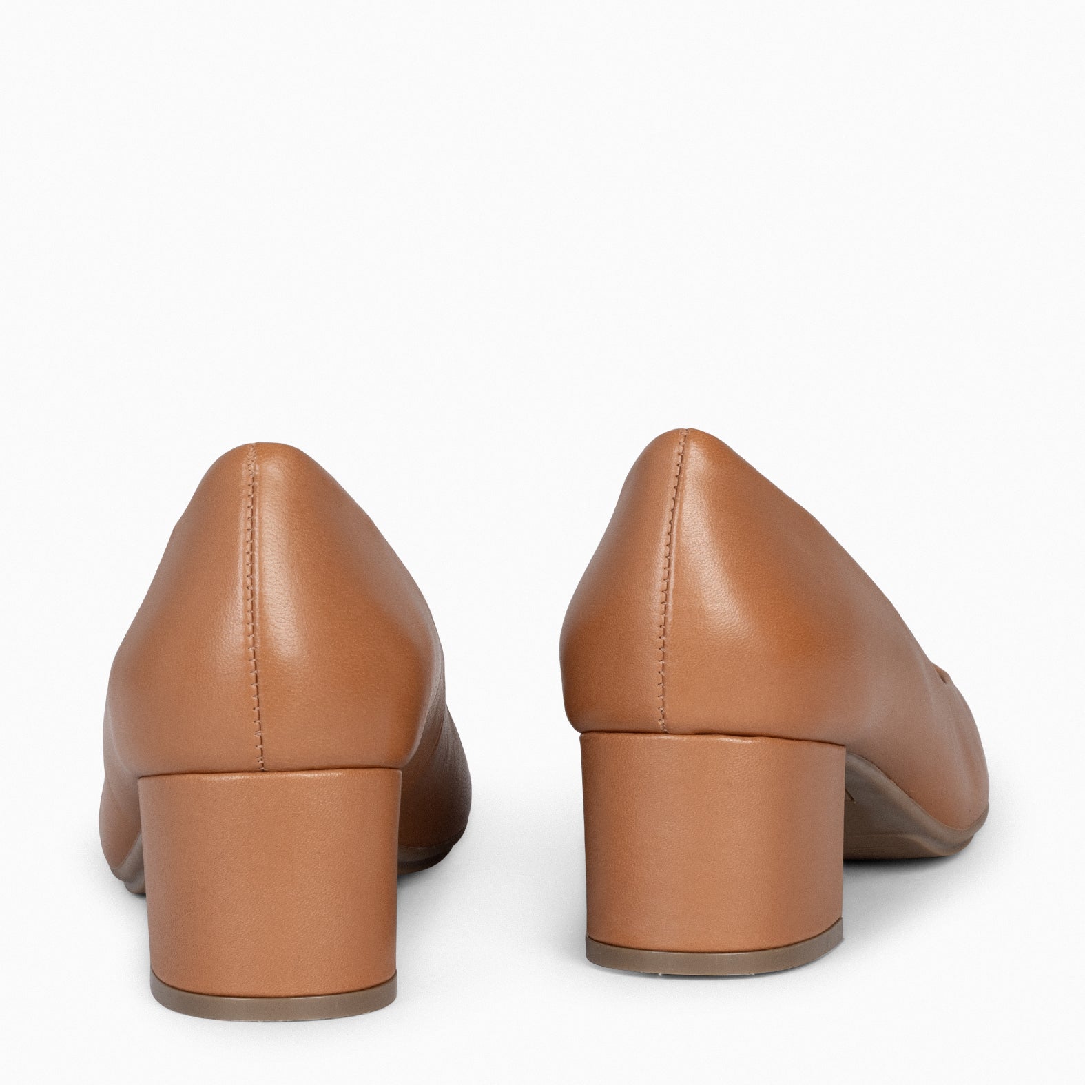 URBAN REDONDO SALON - Zapatos de tacón bajo de napa CAMEL - miMaO ®