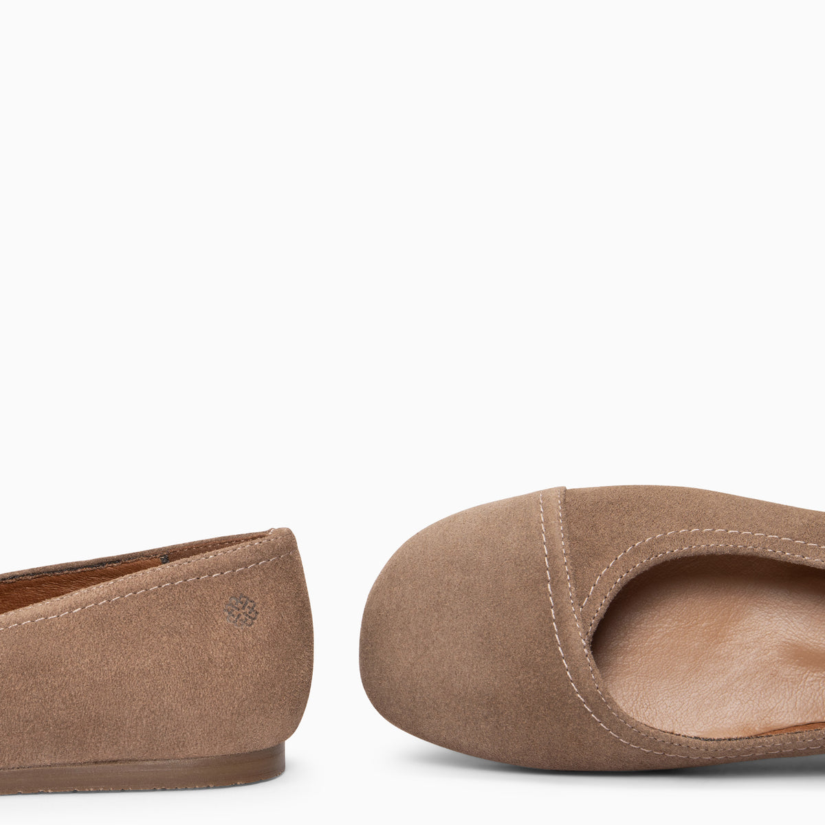 PLUMA -  Ballerines Baresoft en daim TAUPE