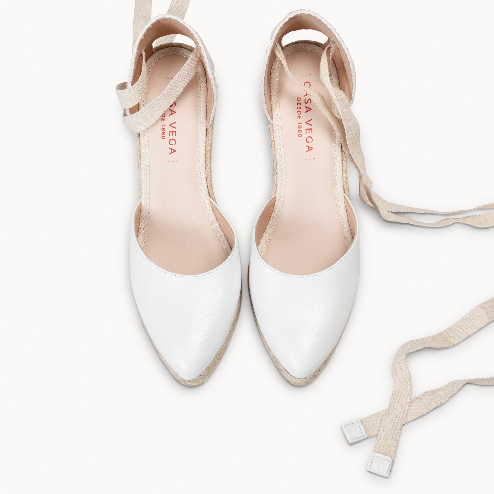 LEONOR - NACRE High leather wegde with ribbons 