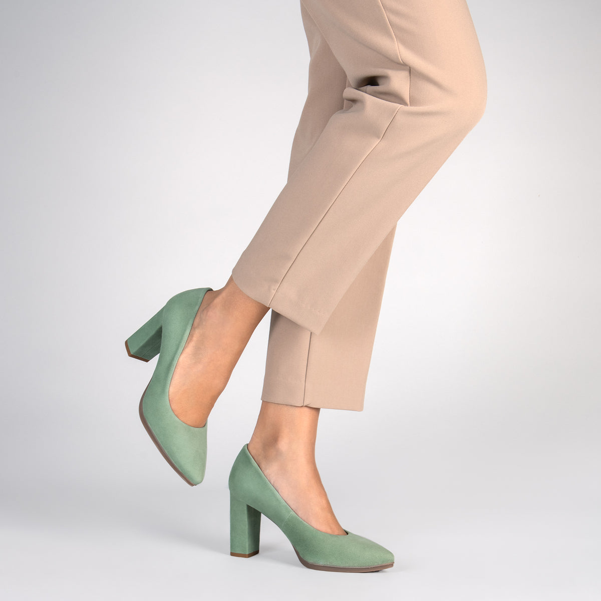 URBAN – Zapatos de tacón alto de ante JADE