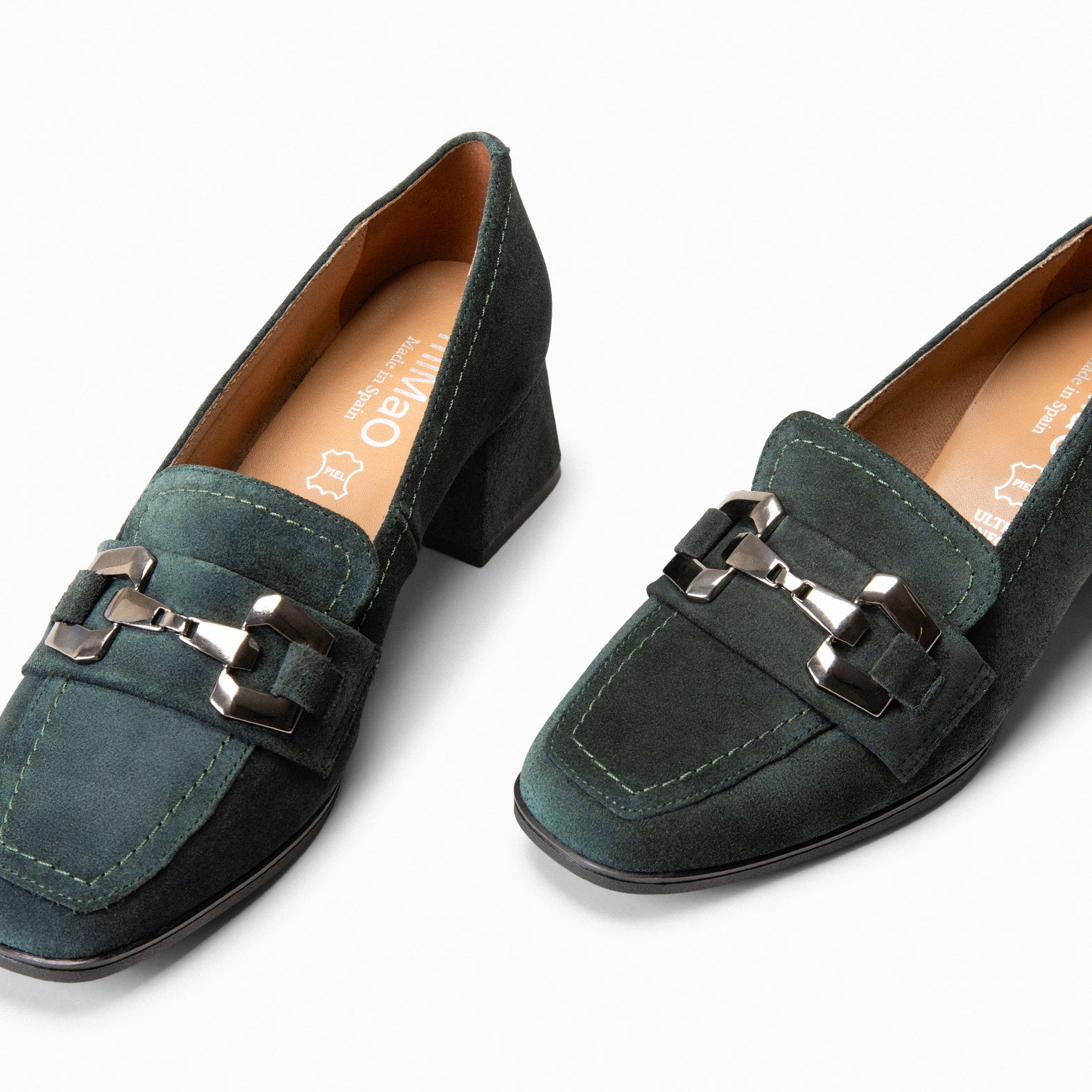 CAMILA – Mocasines de tacón ancho VERDEBOSQUE - miMaO ®