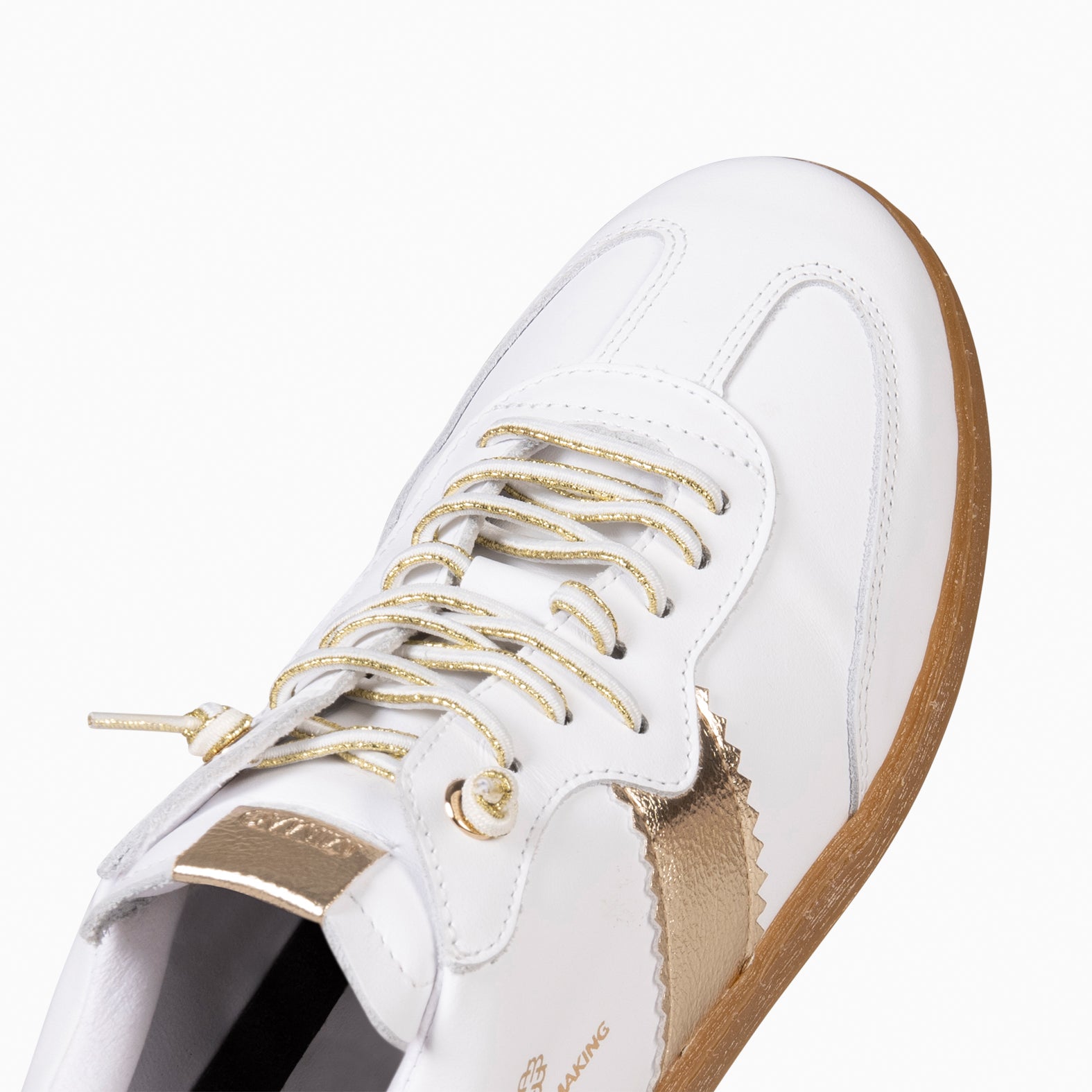 STÜDIO 01 - DEPORTIVOS ORO BLANCO - miMaO ®