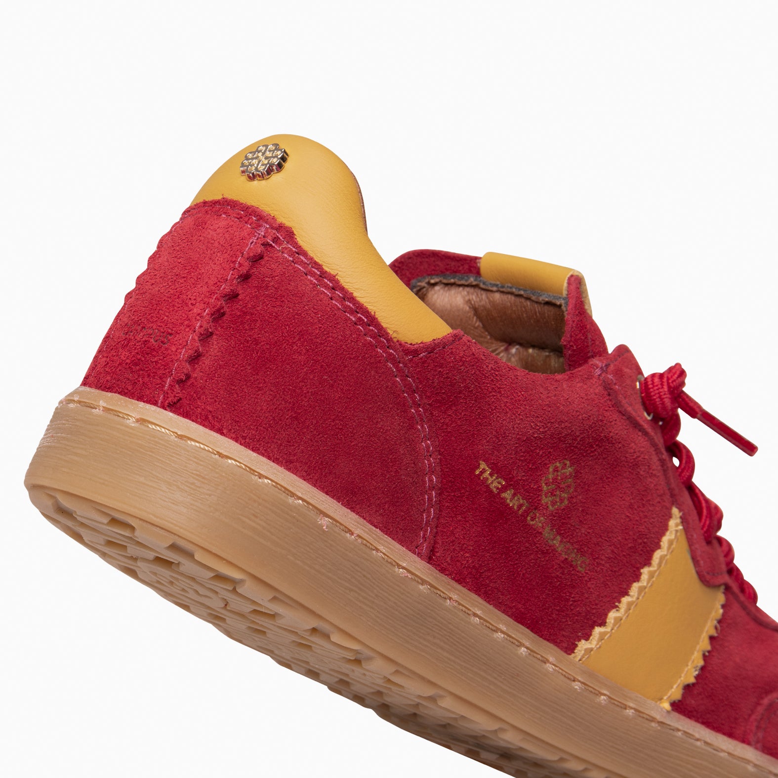 STÜDIO 01 - Deportivos ROJO - miMaO ®