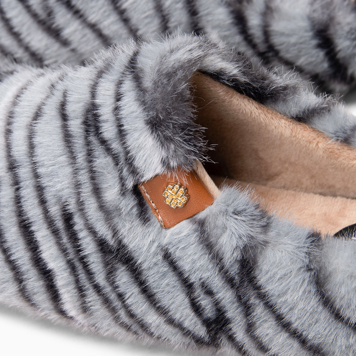 KOMFY DREAMS - Zapatillas de estar por casa ultra suaves TIGRE GRIS