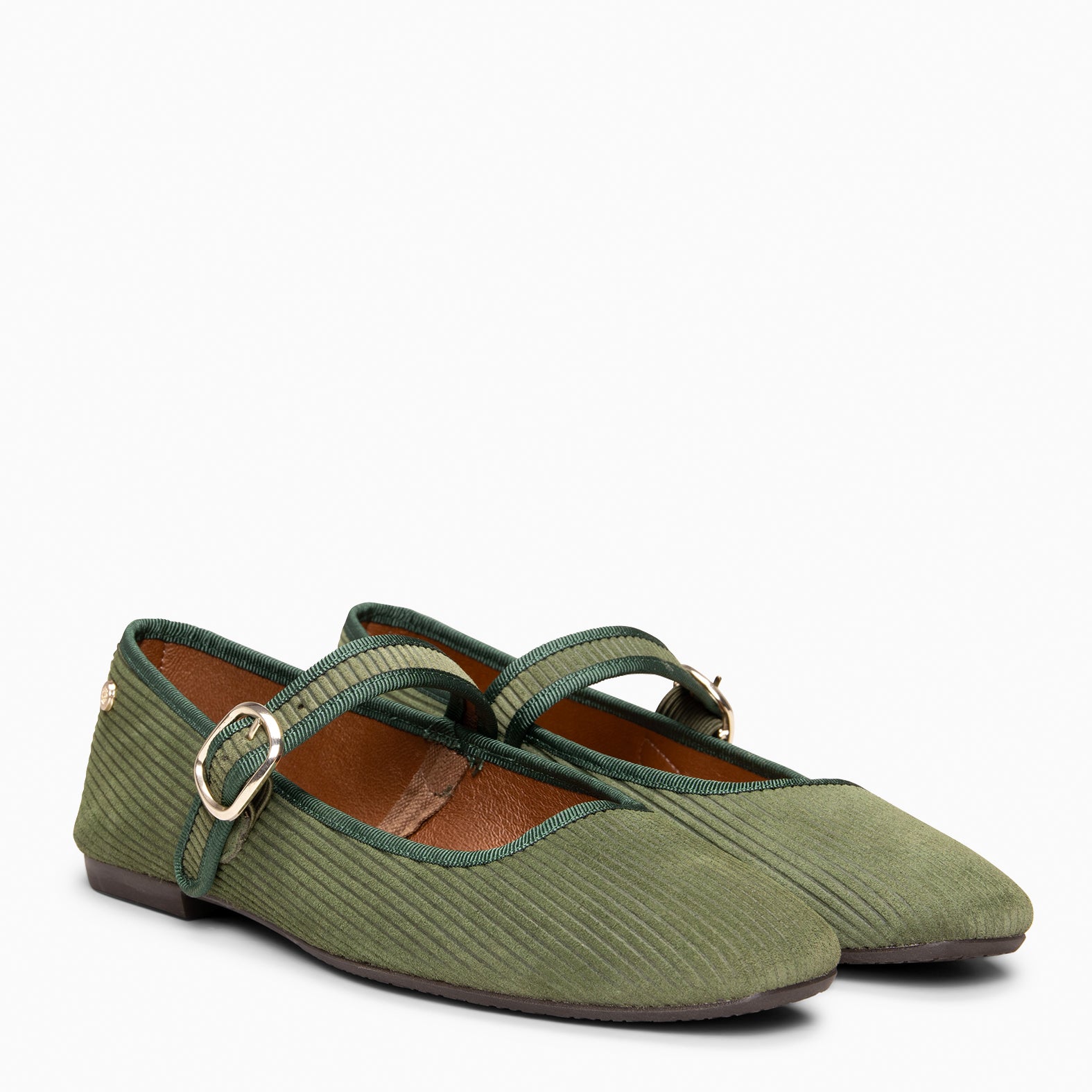 LARA - Merceditas con tira de serraje efecto pana VERDE - miMaO ®