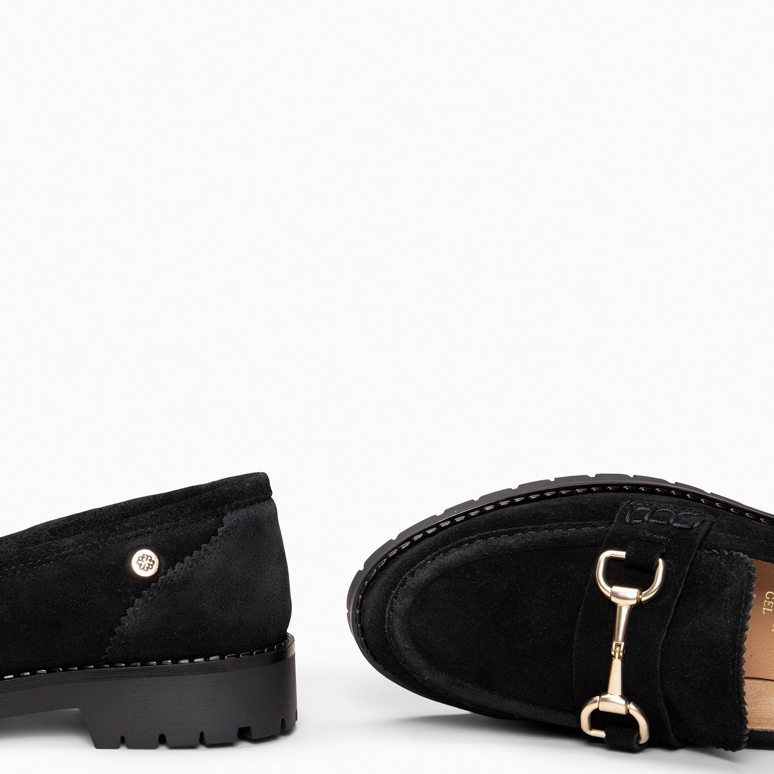TREVILLA - Mocasín con aplique metálico NEGRO - miMaO ®