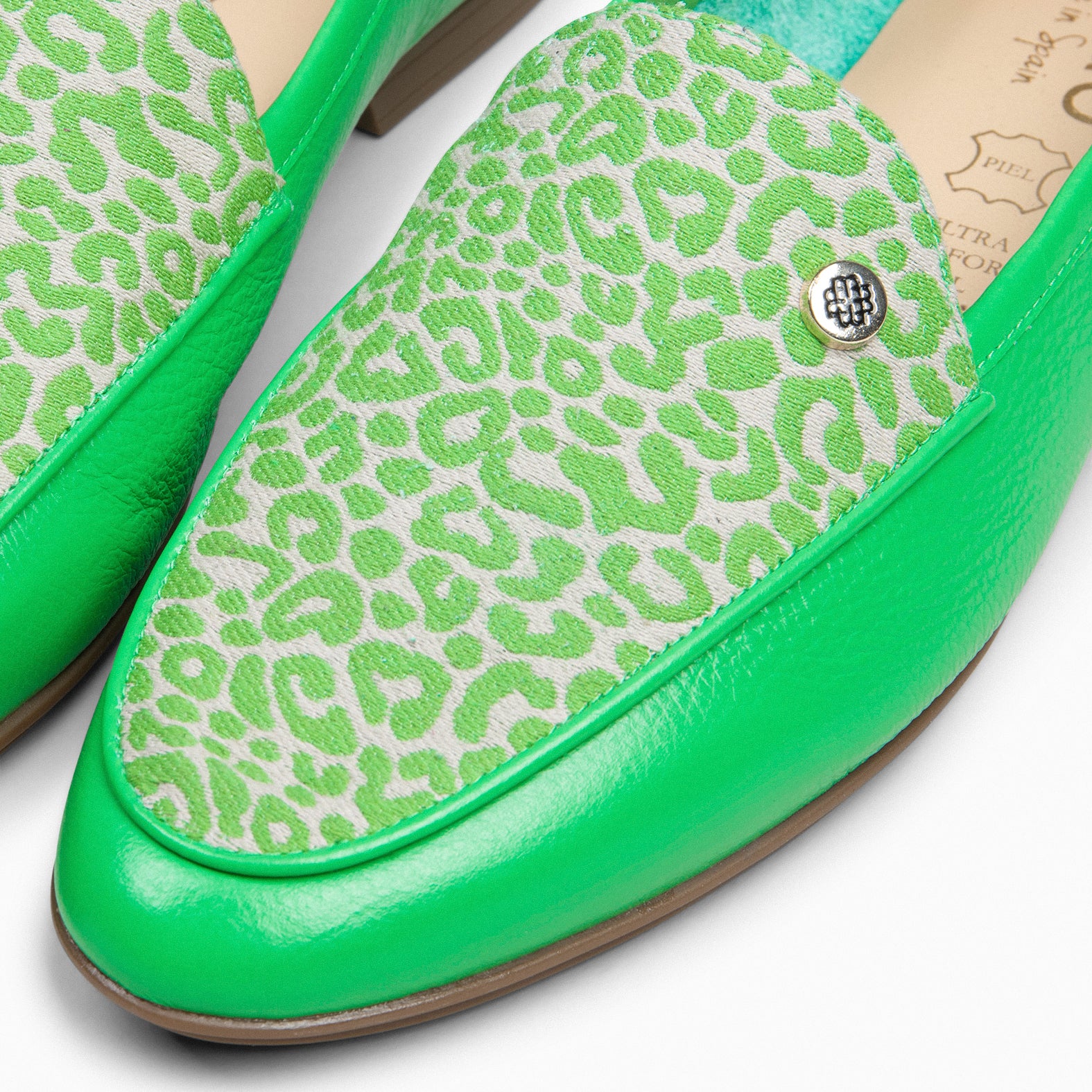 STYLE SAUVAGE - Mocassins à talon bas VERT