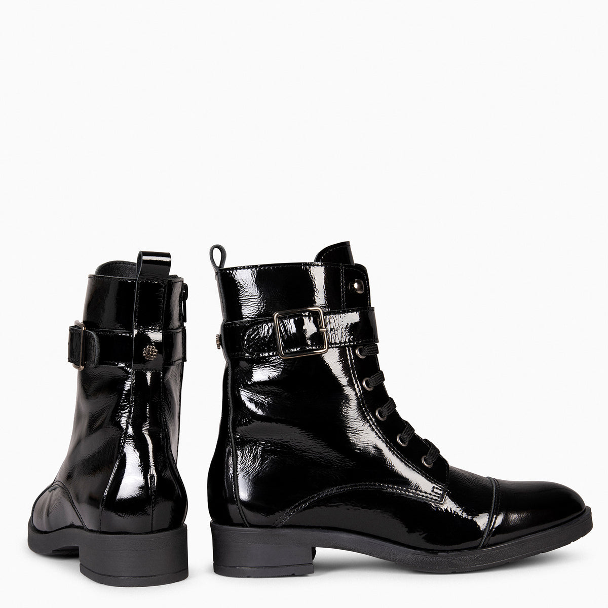 BELFAST – Botines con cordones de piel de charol NEGRO