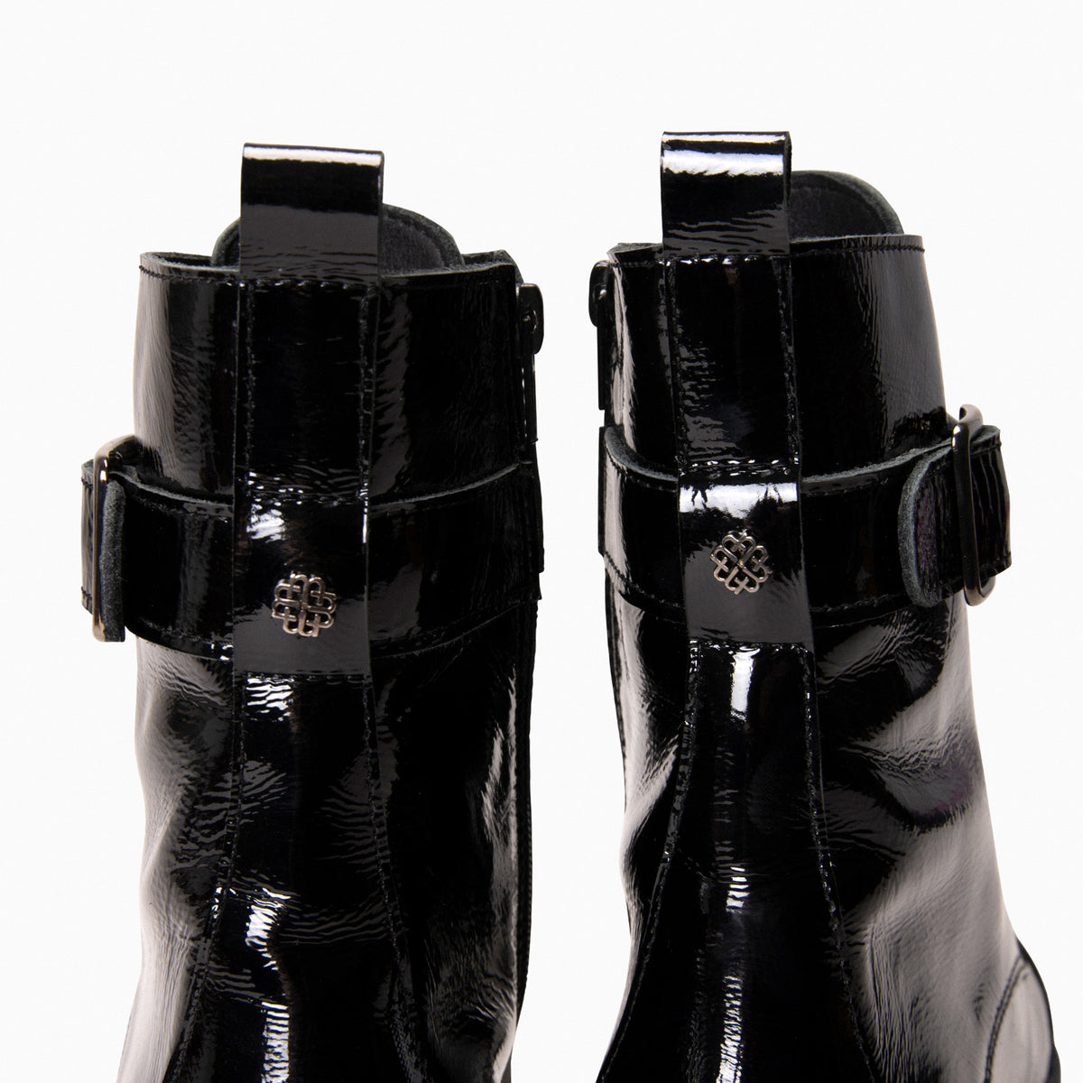 BELFAST – Botines con cordones de piel NEGROCHAROL - miMaO ®