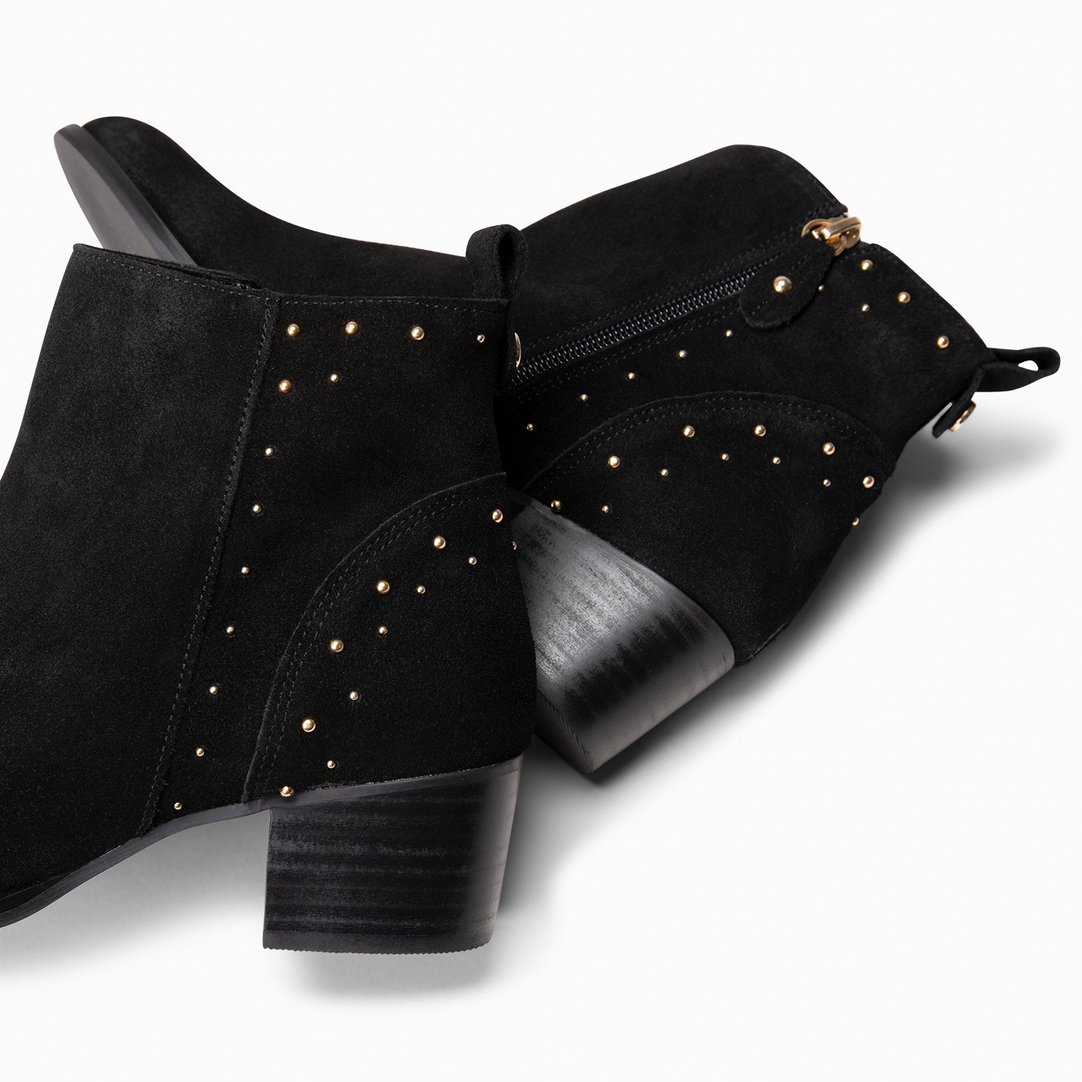 DUSTY – Botines de serraje con tachas NEGRO - miMaO ®