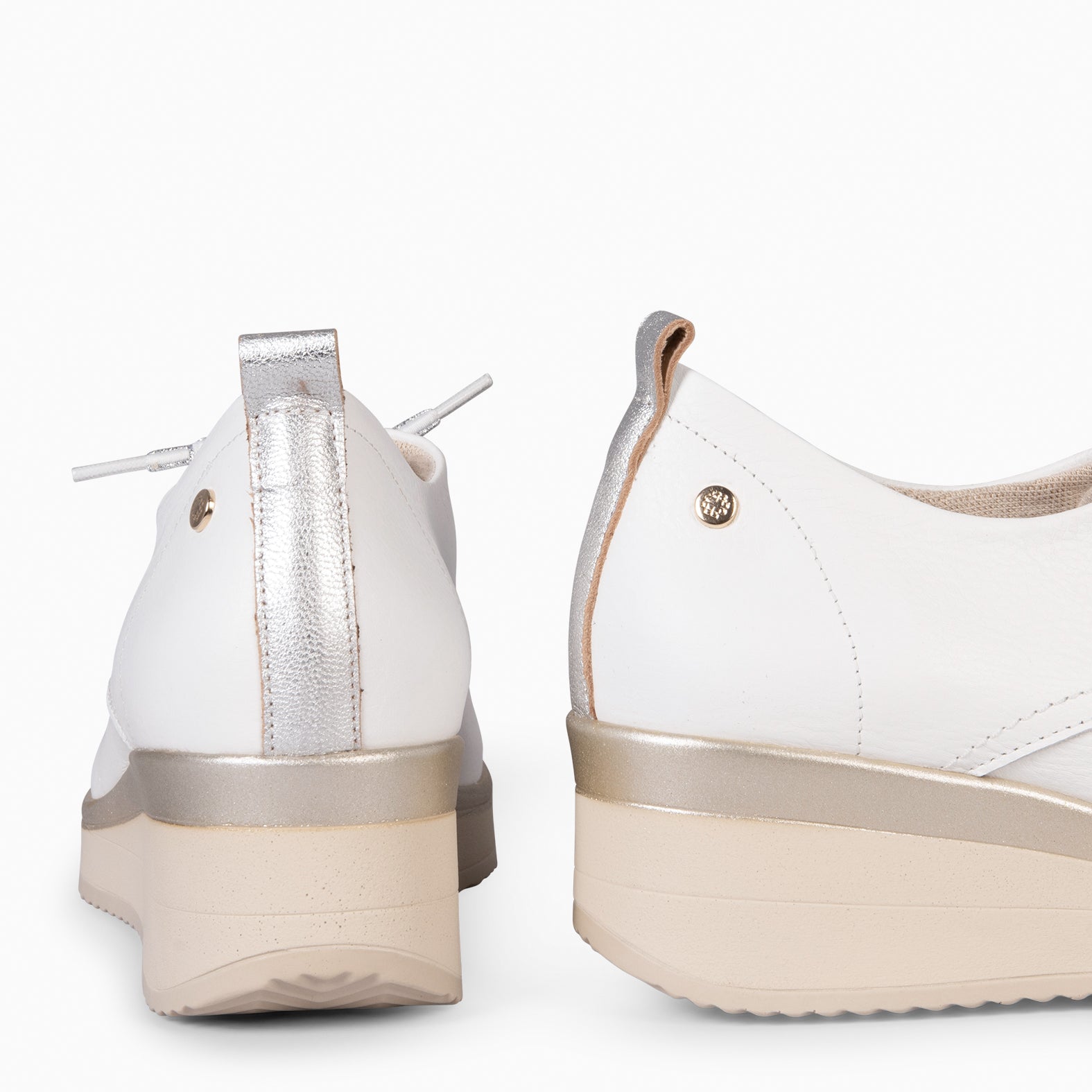 CASSEL - DEPORTIVA CON CUÑA BLANCO - miMaO ®