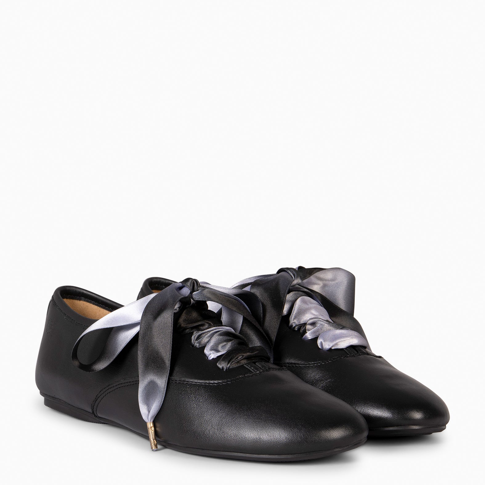 FLAVIA - DEPORTIVA CON LAZO BARESOFT NEGRO - miMaO ®