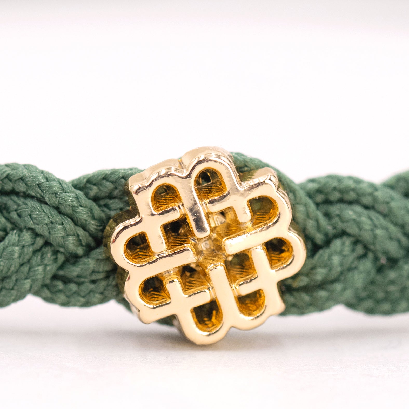 PULSERA VERDE MUSGO DE LA SALUD ORO