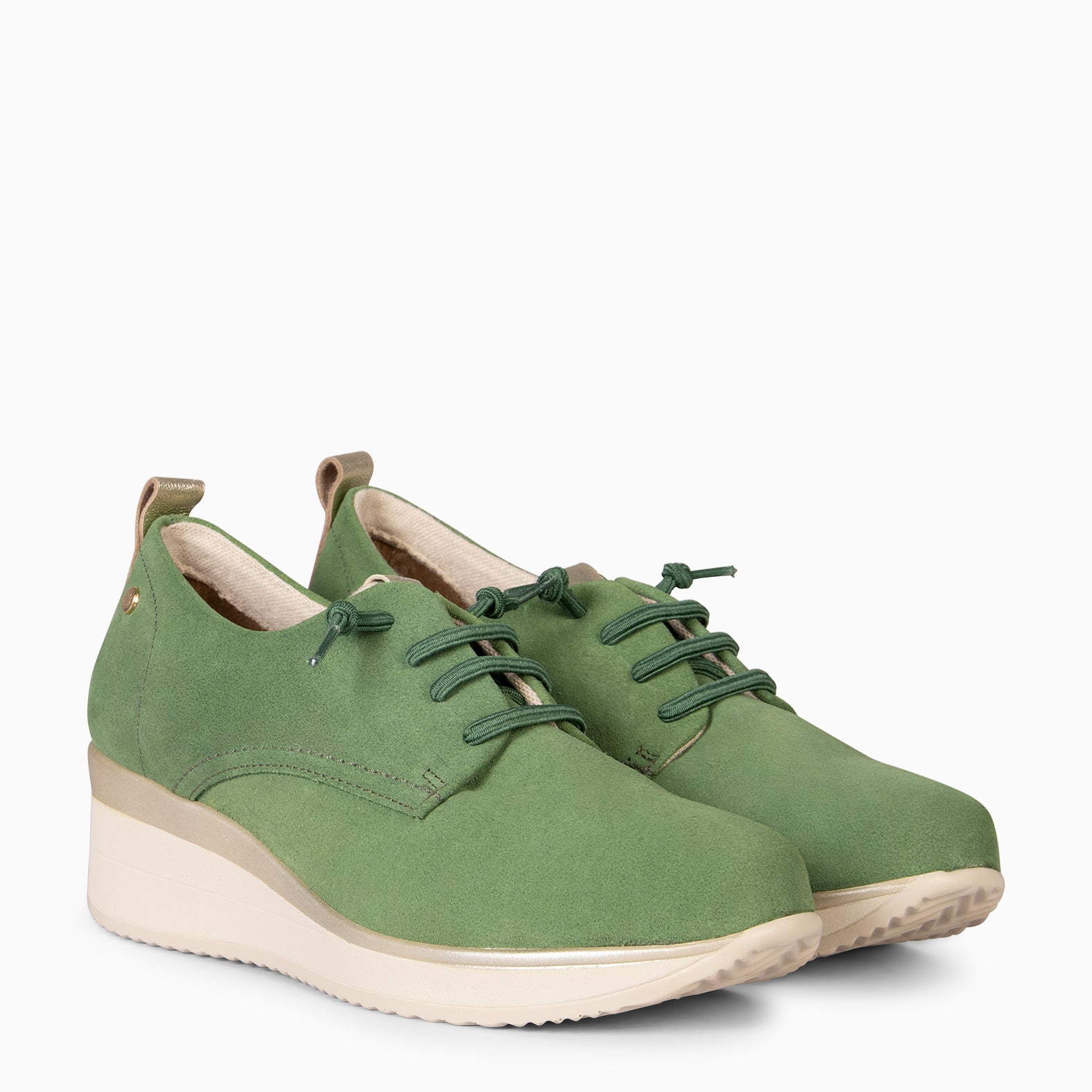 CASSEL - DEPORTIVA CON CUÑA VERDE - miMaO ®