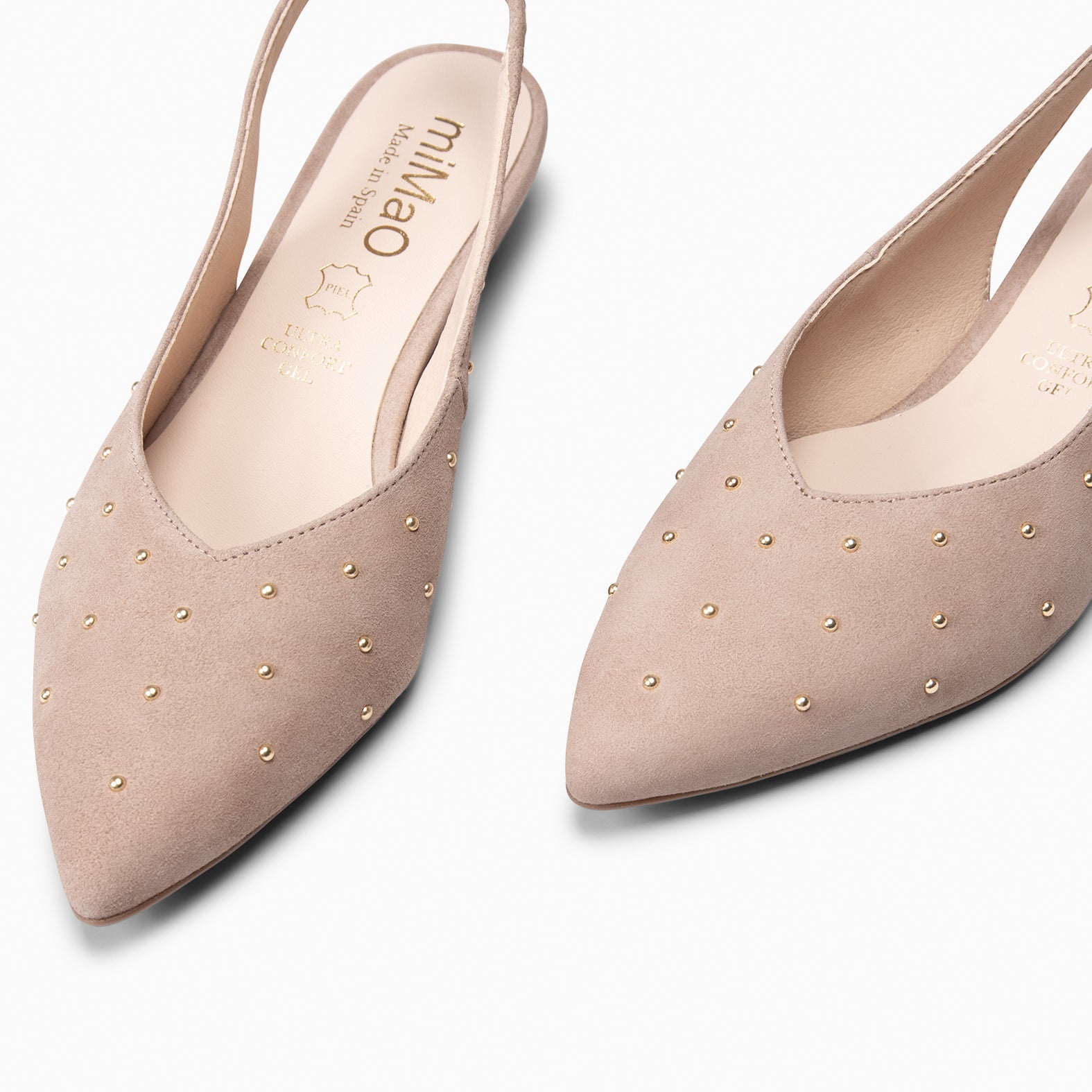 ORION – ZAPATOS BAJOS DESTALONADOS CON TACHAS TAUPE - miMaO ®