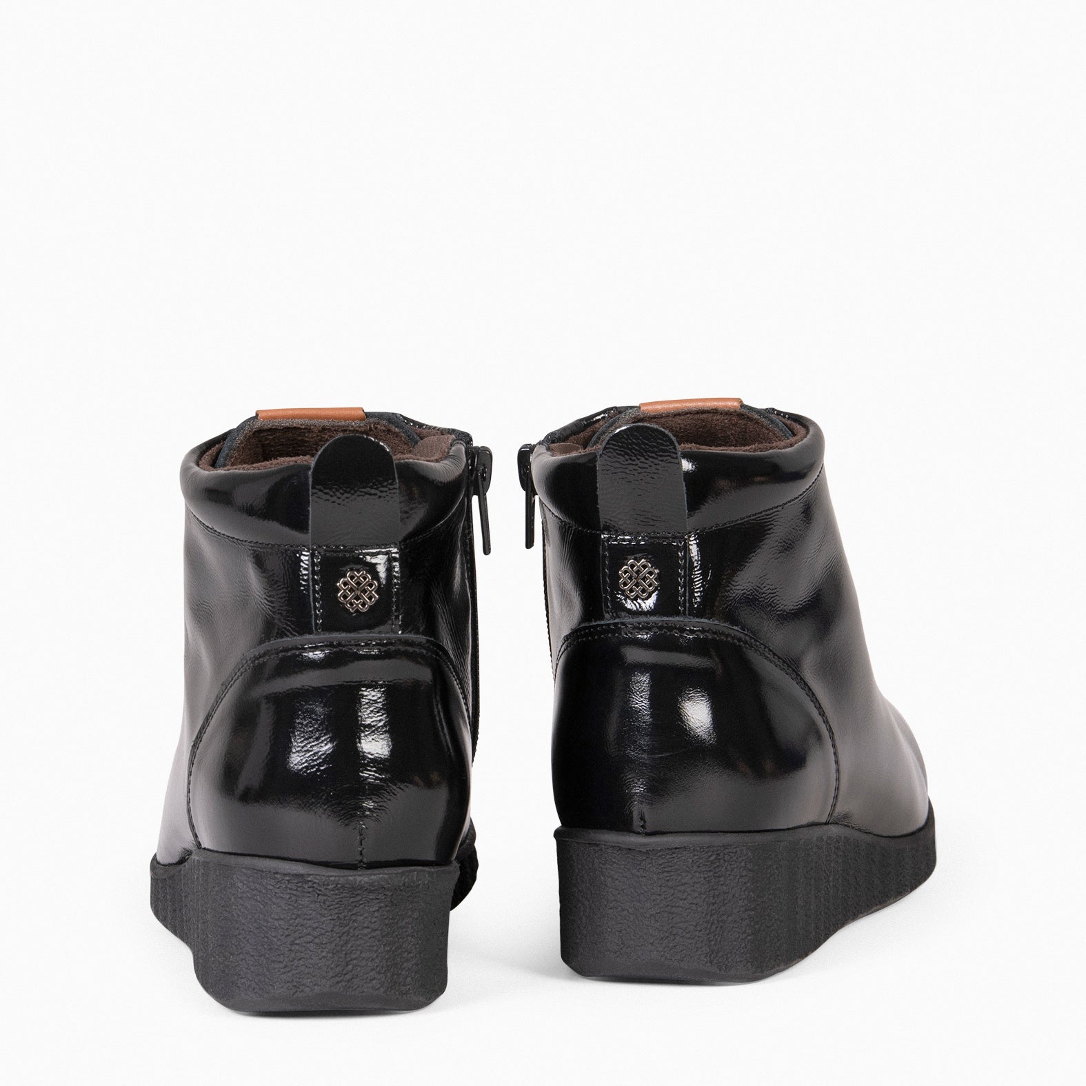 FLEXY – Baskets montantes cuir vernis NOIR