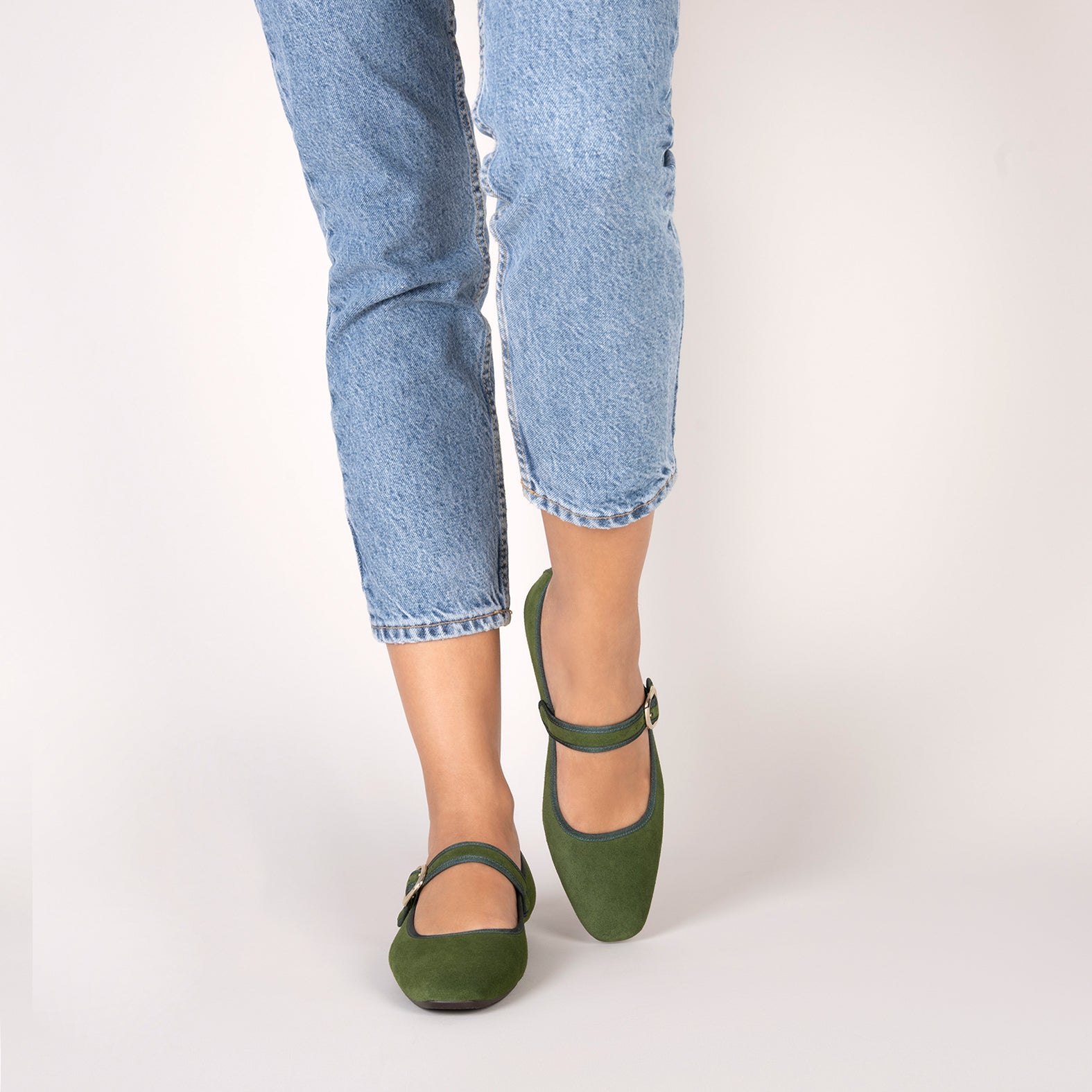 CLARA - Merceditas con puntera cuadrada VERDE - miMaO ®