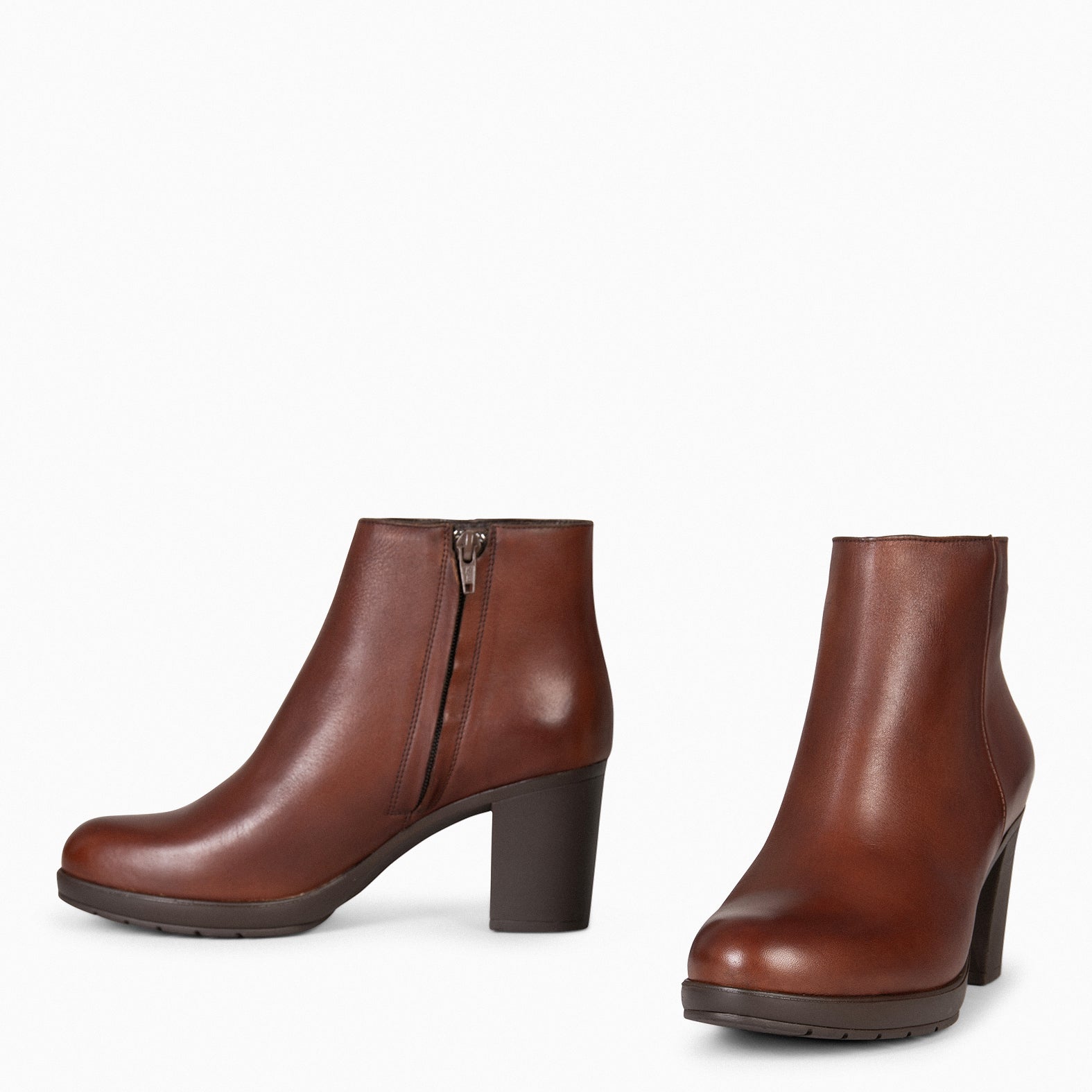 ZAGREB - BOTINS EM COURO CUERO