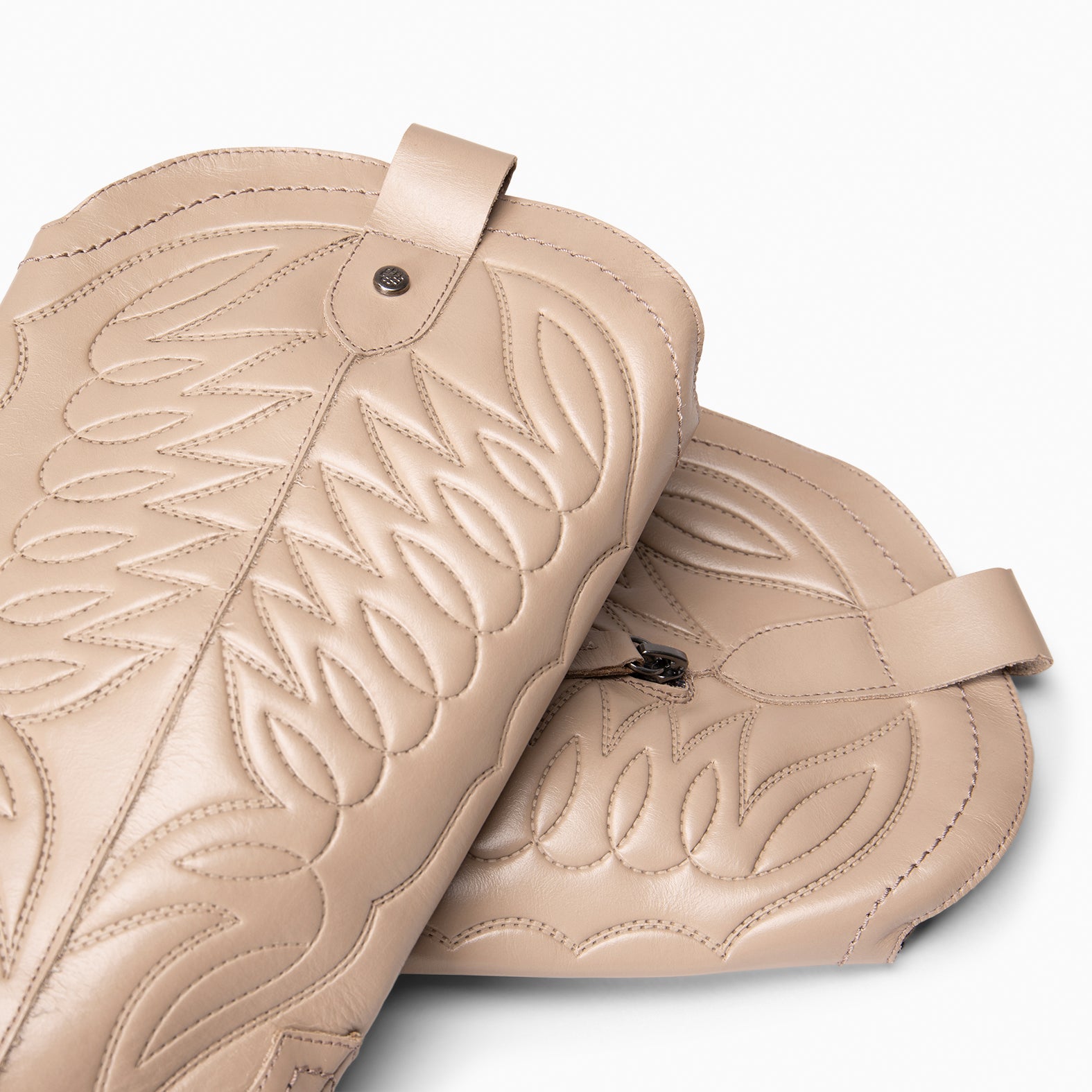 SALOON – Botas cowboy de piel bordada TAUPE - miMaO ®
