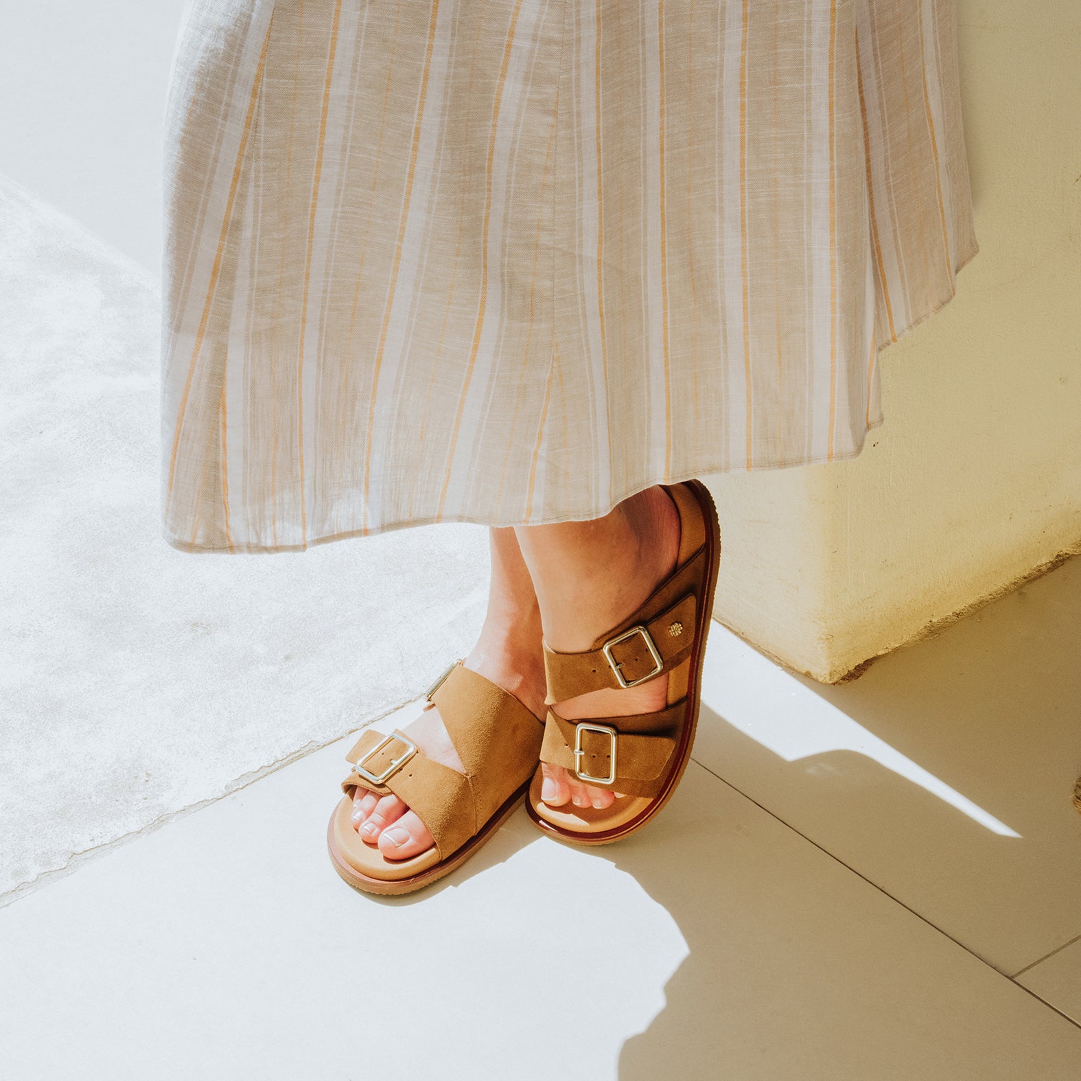 FRIDA - Sandalias tipo pala de ante CUERO