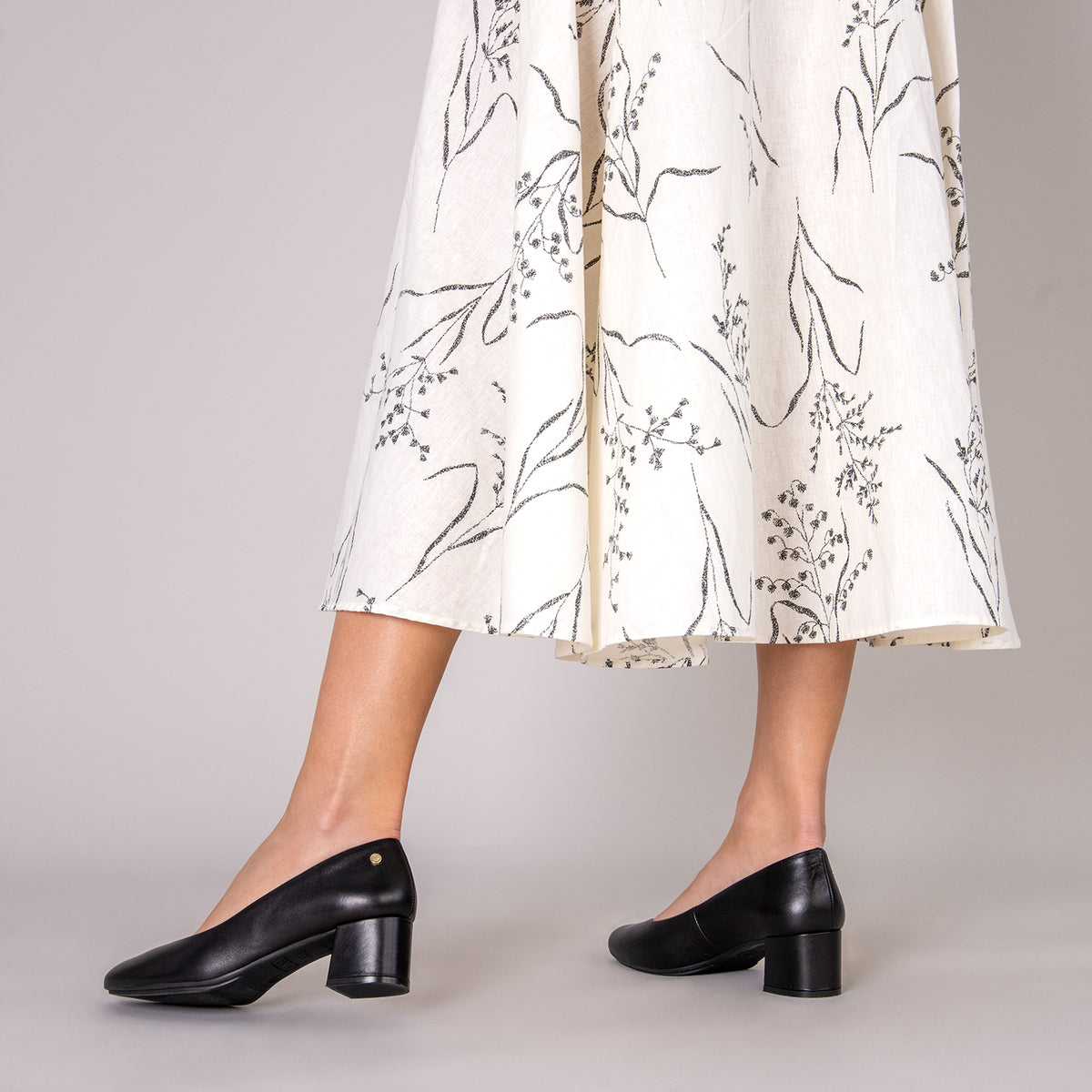 URBAN REDONDO SALÓN – Zapatos de tacón bajo de napa NEGRO