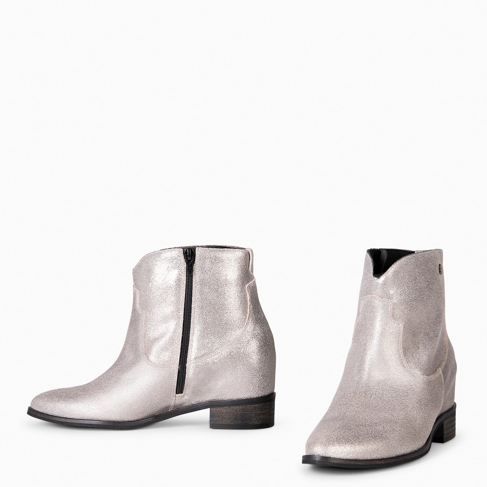 JESSY - Botín cowboy con cuña interna PLATA - miMaO ®