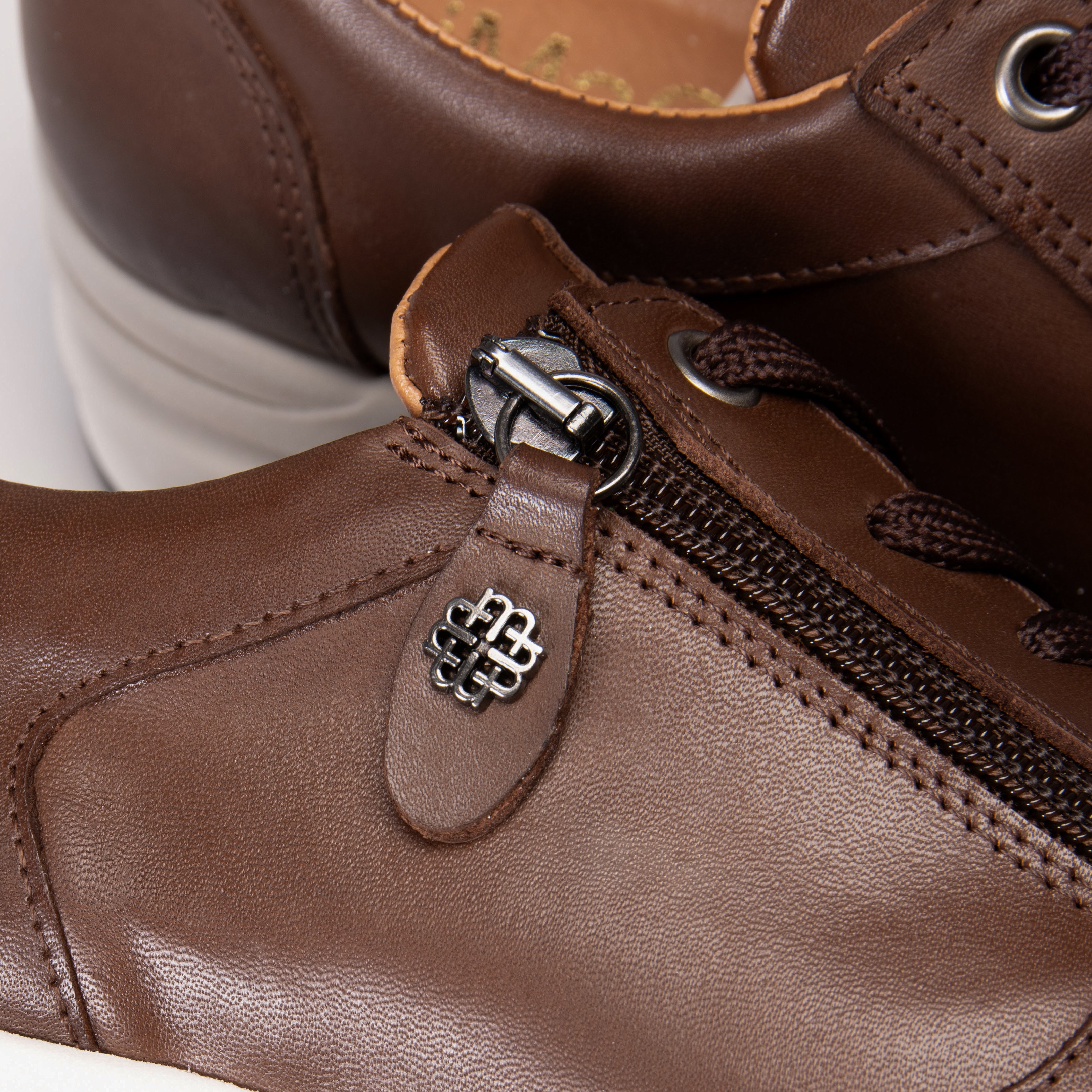 NIMES – Zapatillas deportivas con adorno cremallera MARRON - miMaO ®