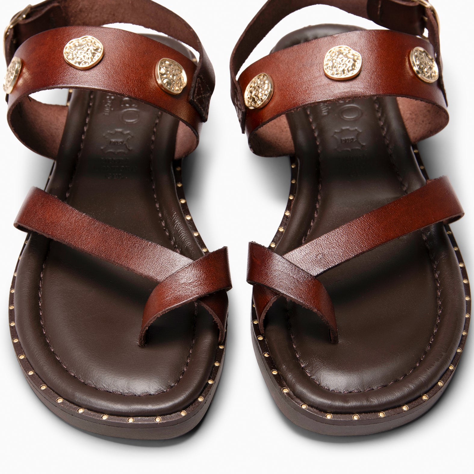SERA - Sandalias planas de piel MARRON