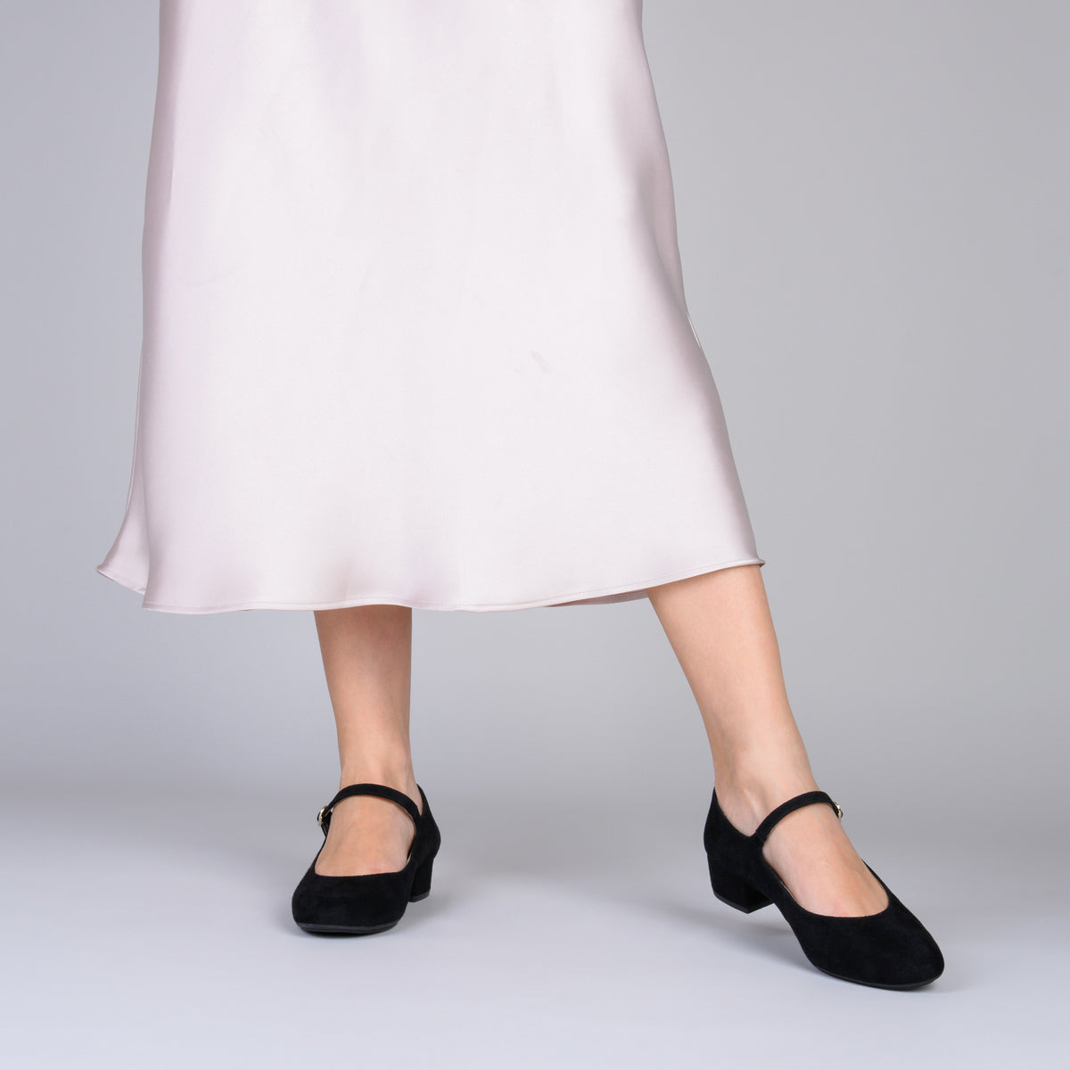 NORA – BLACK Mary-Janes with low heel 