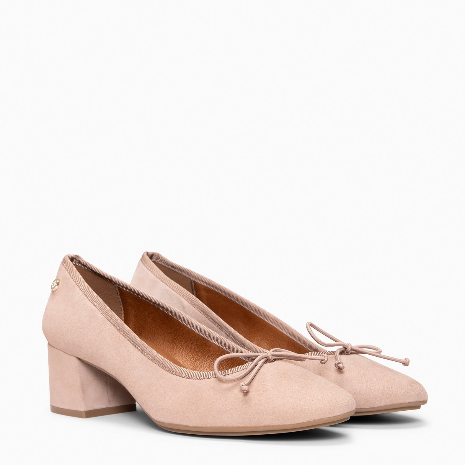 KIRIÉ - Ballerines à talon carré en daim ROSÉ