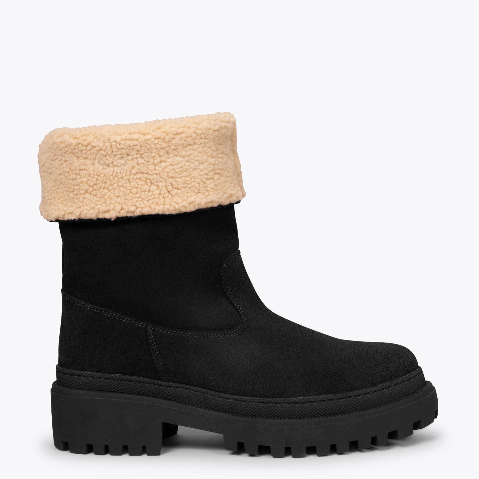 POLAR – BLACK boot crafted in water-repellent suede