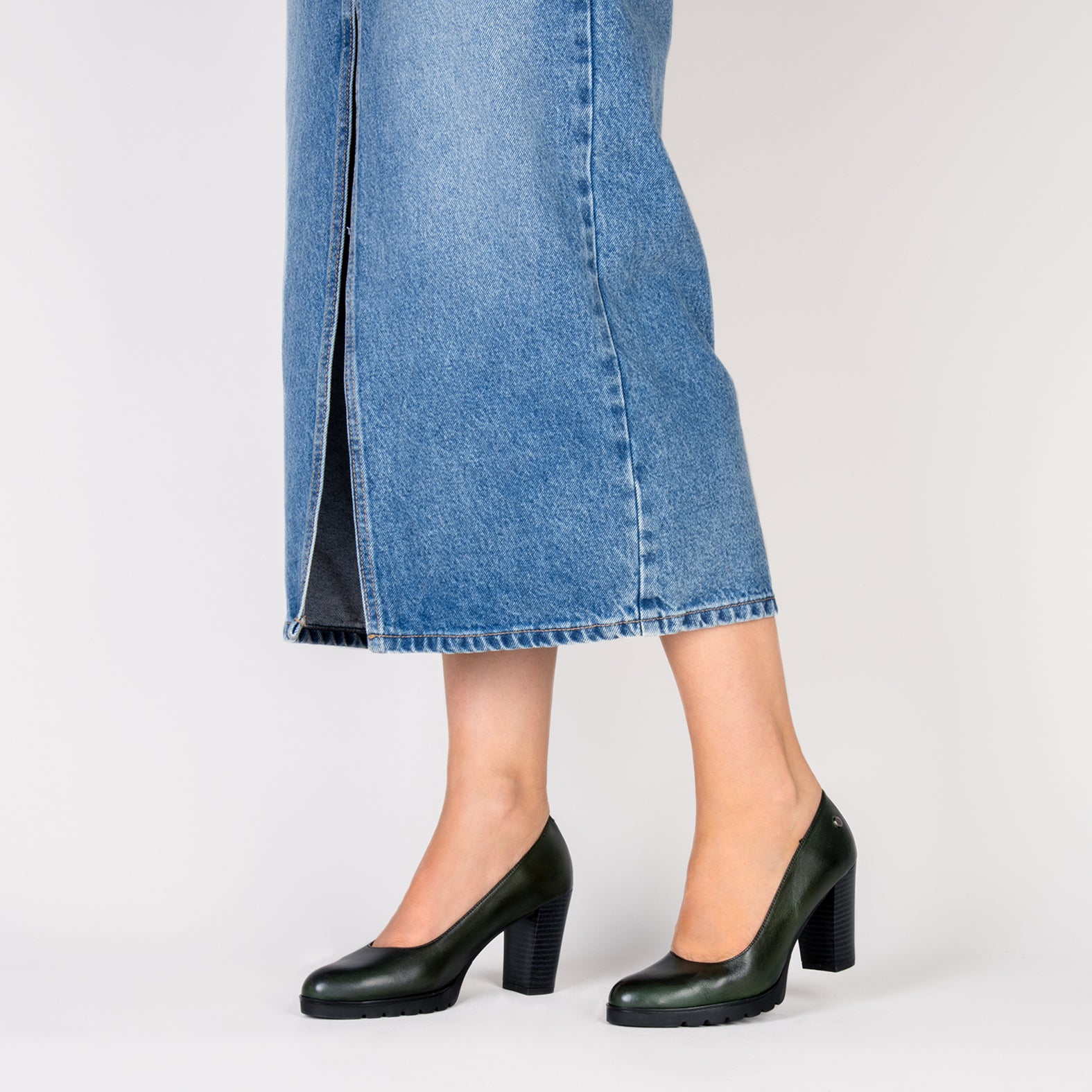 URBAN TREND - Salones casual de piel VERDE - miMaO ®