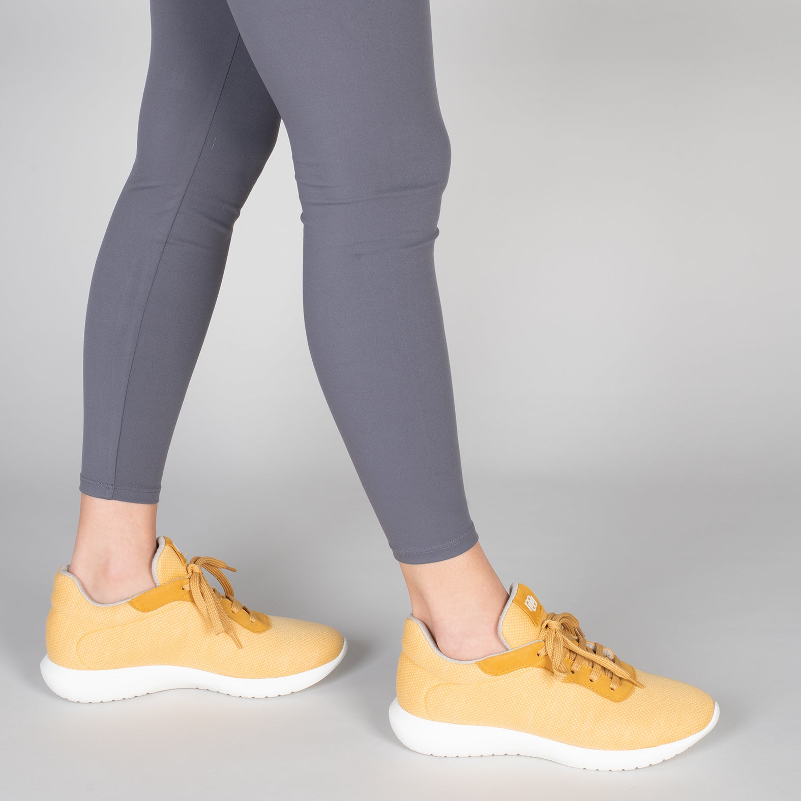 YOGA – Zapatillas deportivas de lana merino AMARILLO - miMaO ®