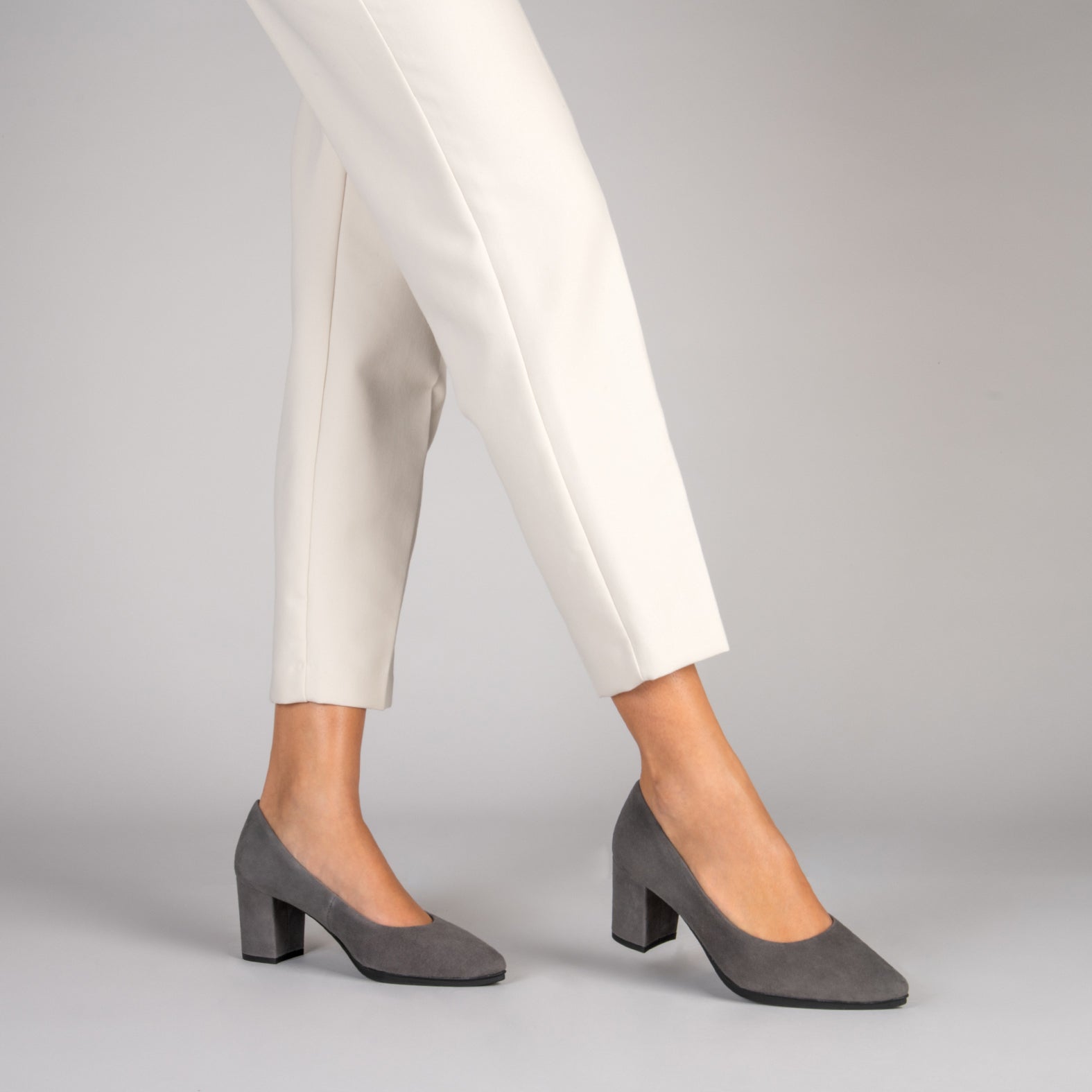 URBAN S - Zapatos de tacón medio de ante en GRIS - miMaO ®