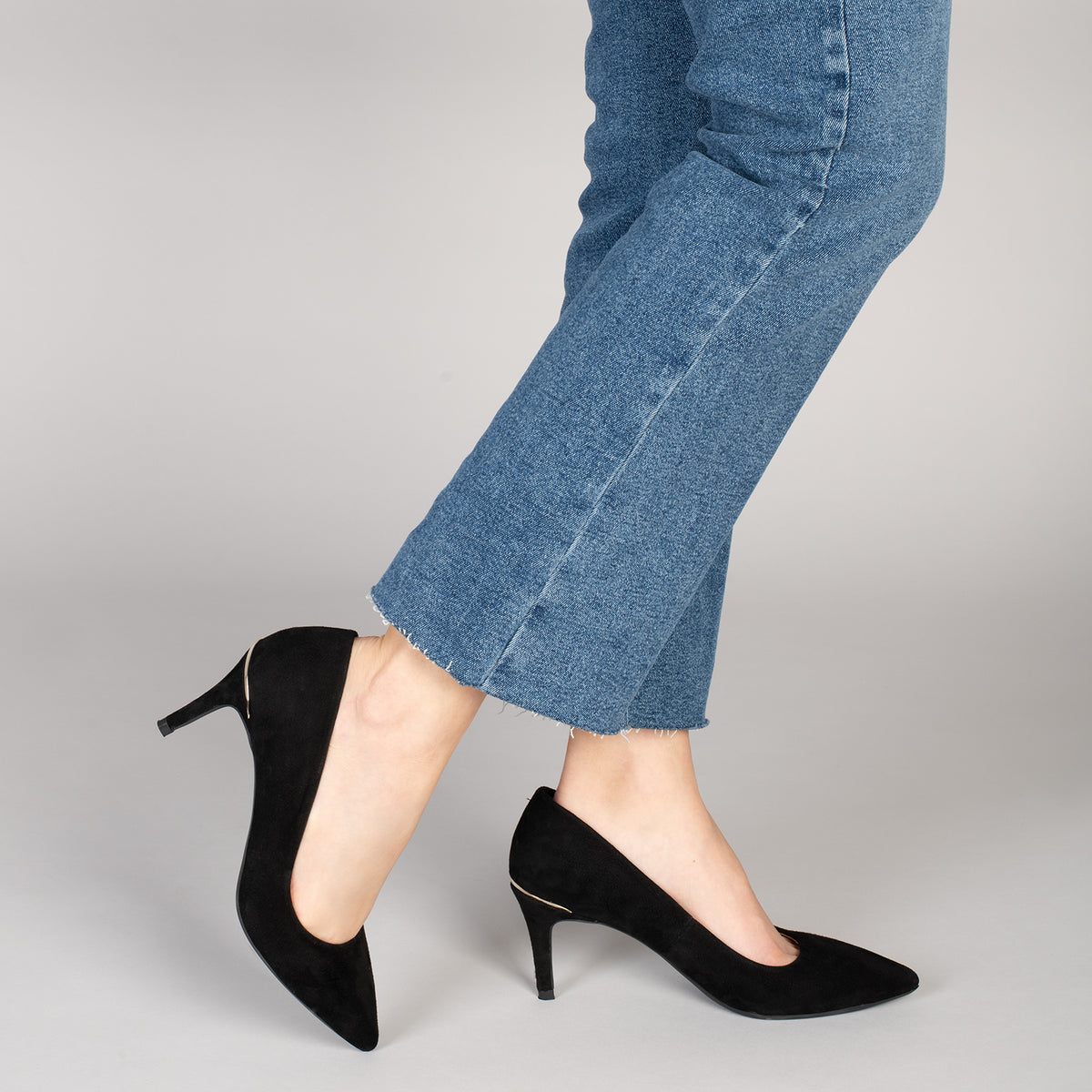 STILETTO MIDNIGHT – Zapatos de tacón de aguja con adorno metalizado NEGRO