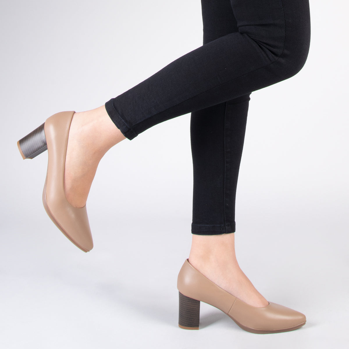 URBAN S SALON – Zapatos de tacón medio de napa TAUPE