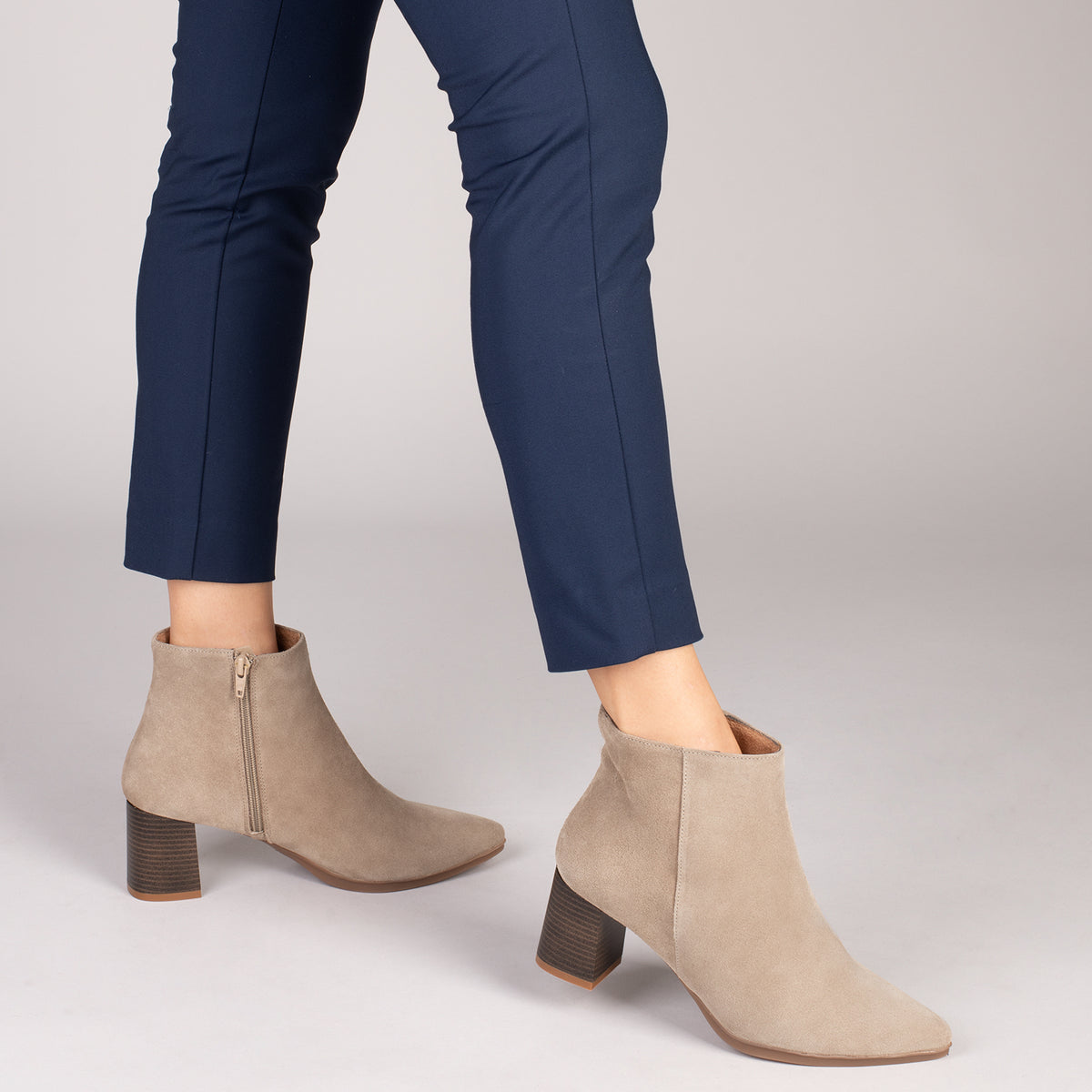 CITY -  Botines de tacón ancho y punta fina BEIGE - miMaO ®