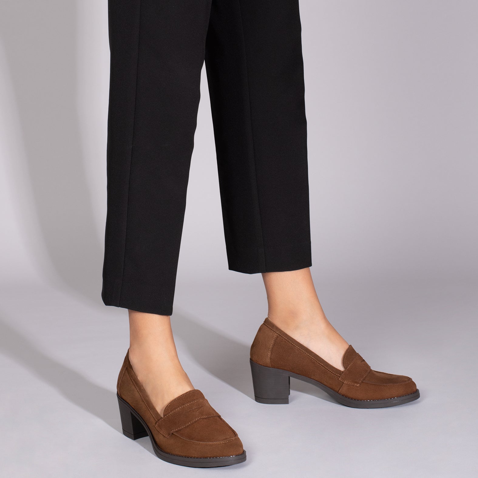 MOKKA – CAMEL mid heeled moccasin